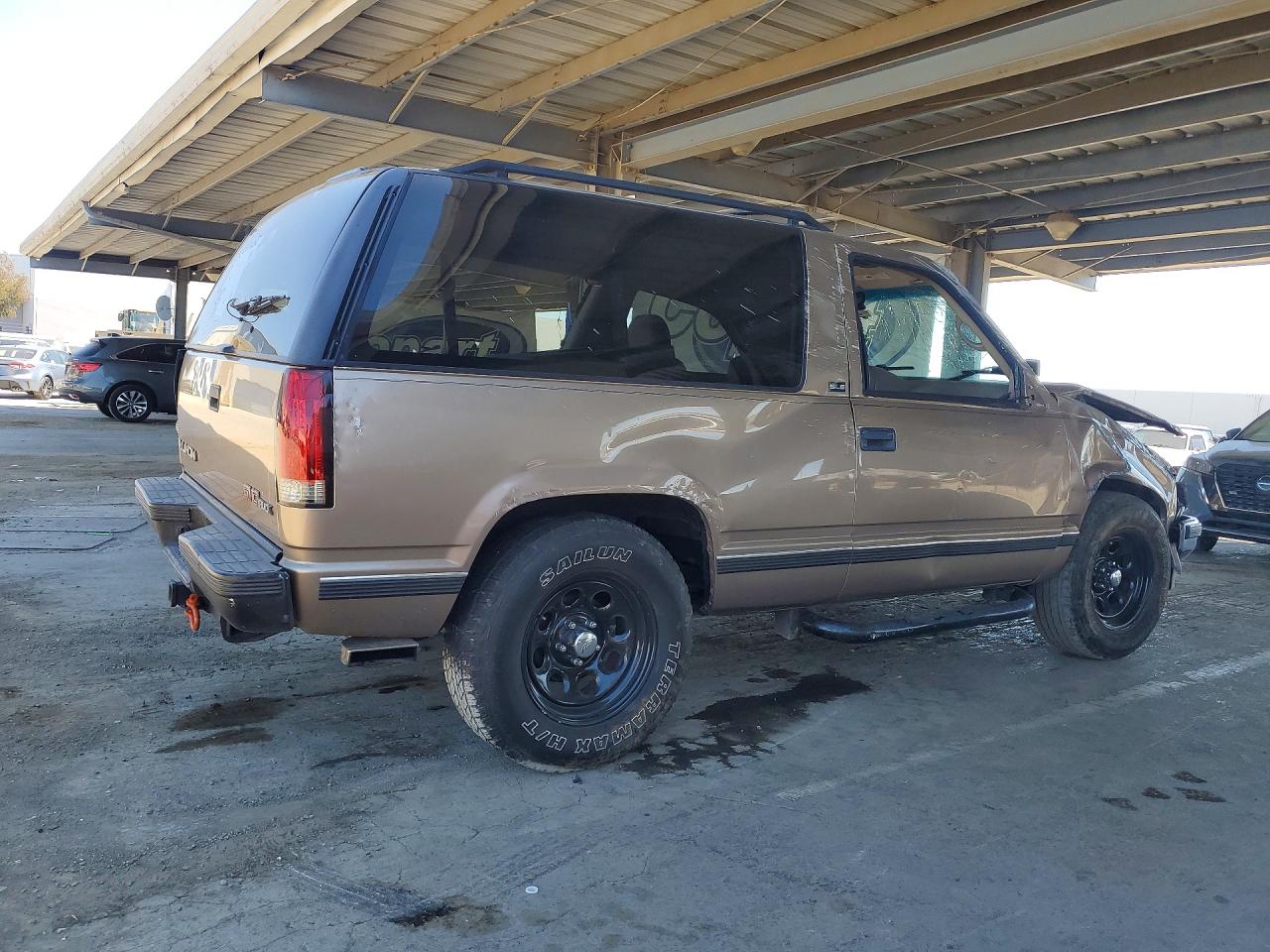 1996 Gmc Yukon Tan vin: 3GKEC18R9TG513175