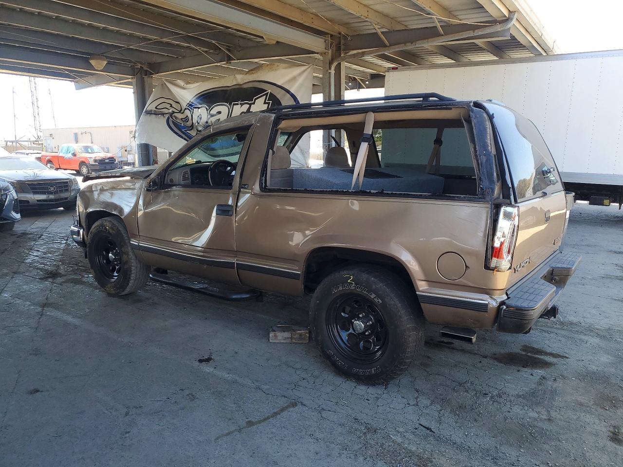 1996 Gmc Yukon Tan vin: 3GKEC18R9TG513175
