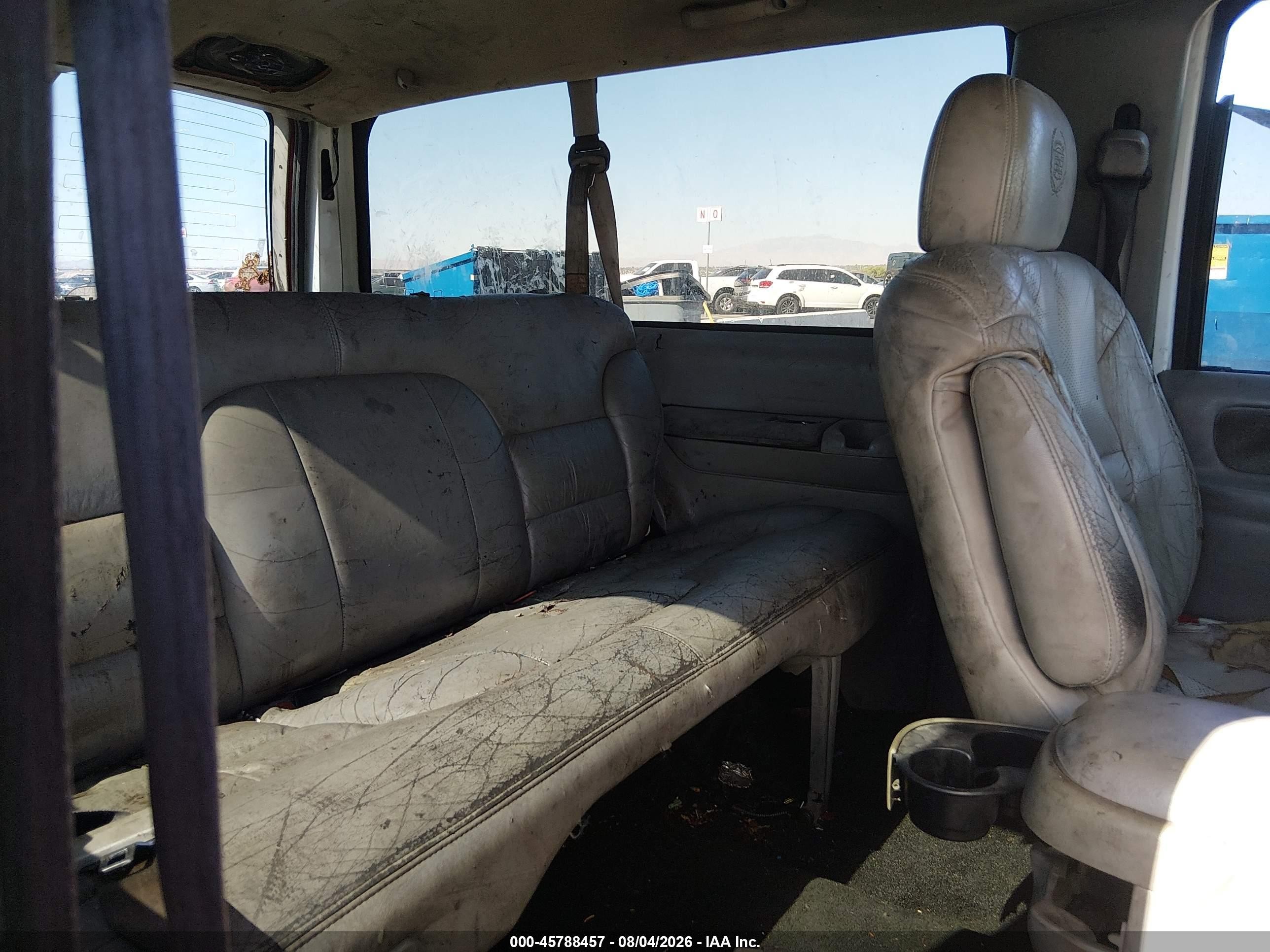 1997 Gmc Yukon Sl White vin: 3GKEK18R1VG525939