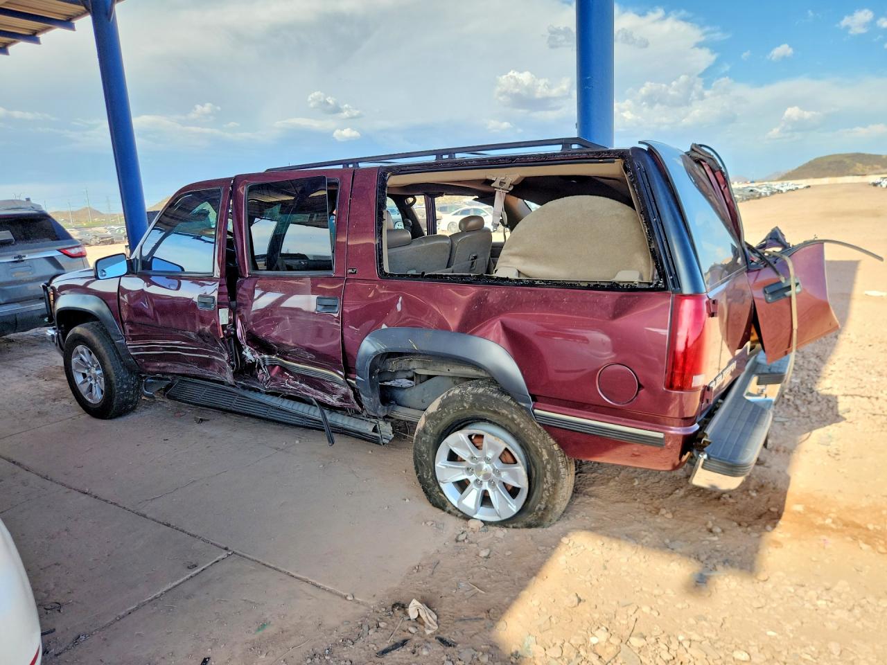 1997 Gmc Suburban Burgundy vin: 3GKFK16R0VG525681