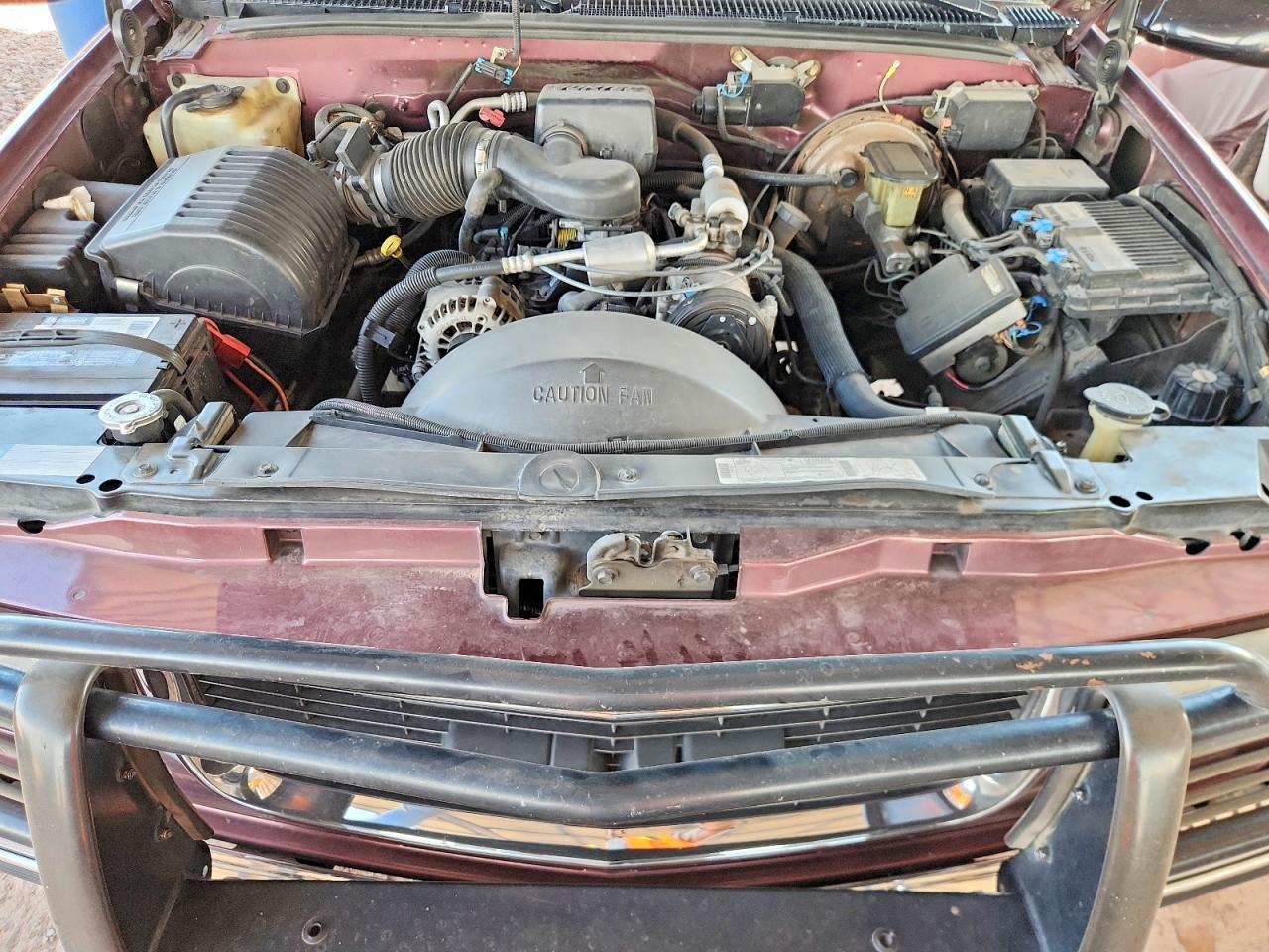 1997 Gmc Suburban Burgundy vin: 3GKFK16R0VG525681