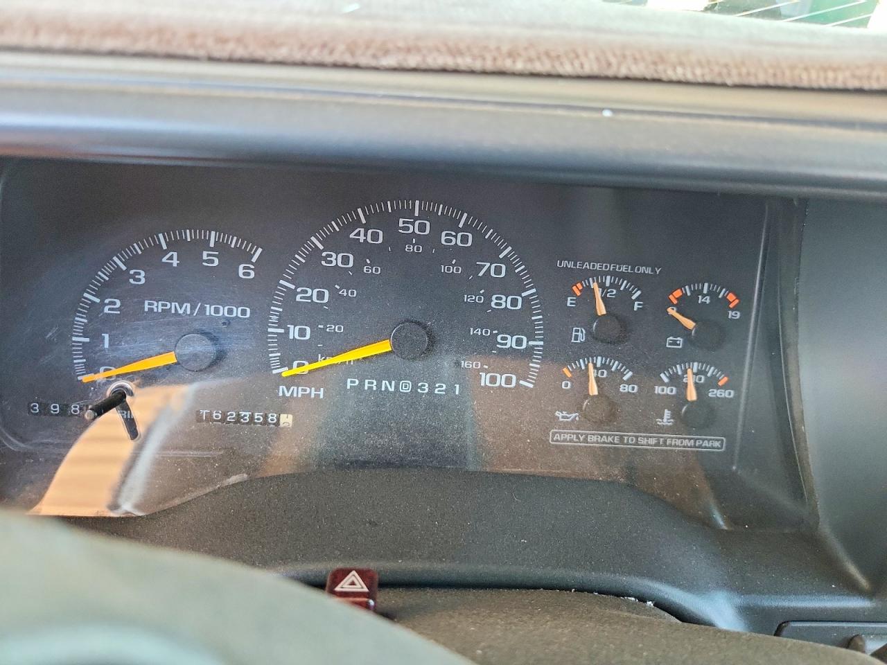 1997 Gmc Suburban Burgundy vin: 3GKFK16R0VG525681