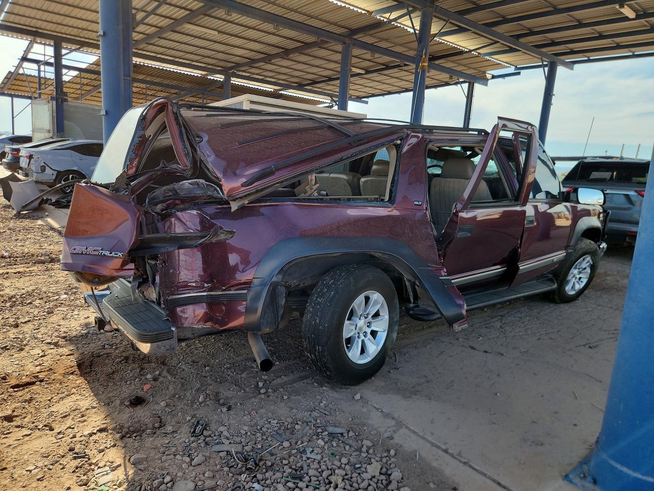 1997 Gmc Suburban Burgundy vin: 3GKFK16R0VG525681