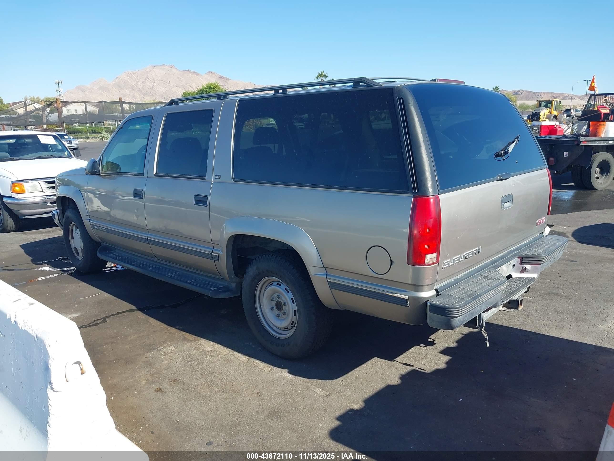 1998 Gmc Suburban 1500 Sl Gold vin: 3GKFK16R2WG514103