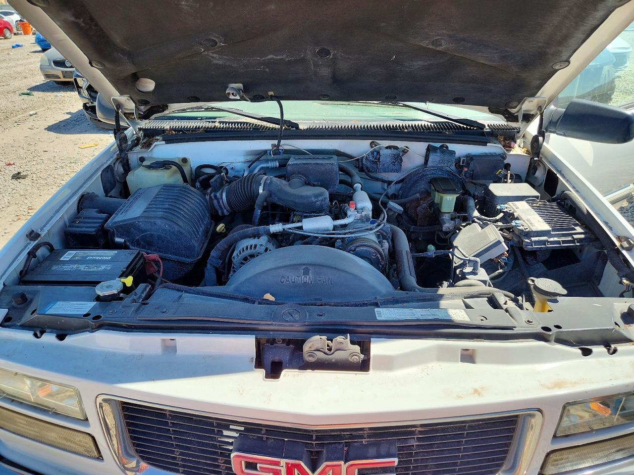 1998 Gmc Suburban K1500 White vin: 3GKFK16R4WG501417
