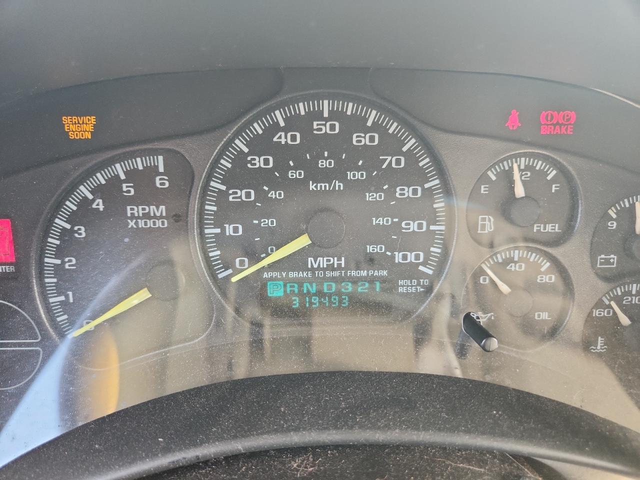 2000 Gmc Yukon Xl K1500 Серый vin: 3GKFK16T4YG162236