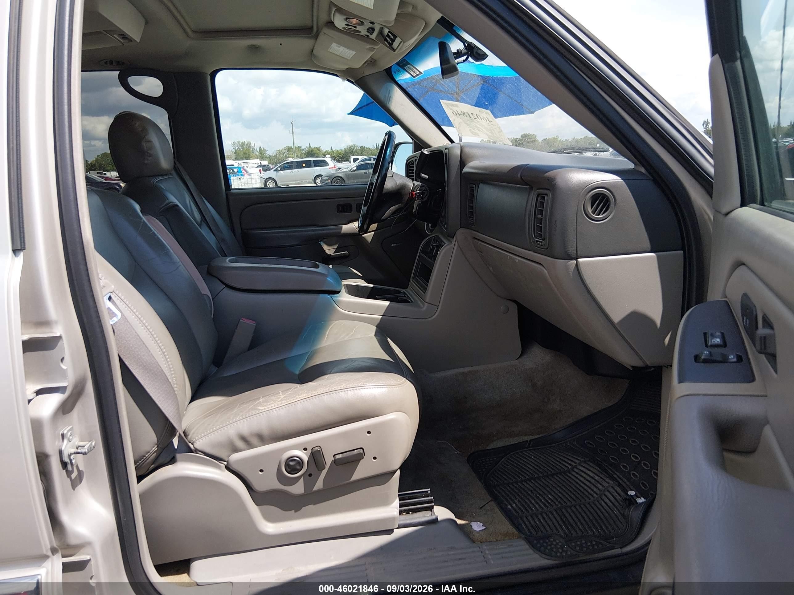 2005 Gmc Yukon Xl 1500 Slt Золотой vin: 3GKFK16Z05G291252
