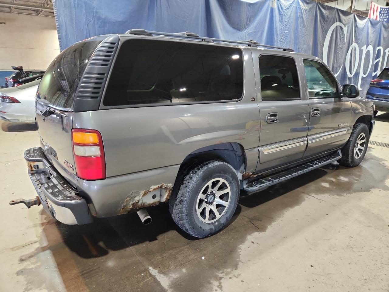 2002 Gmc Yukon Xl K1500 Gray vin: 3GKFK16Z32G320612 Damage: Right Qtr Panel, Rust, Severe Damage