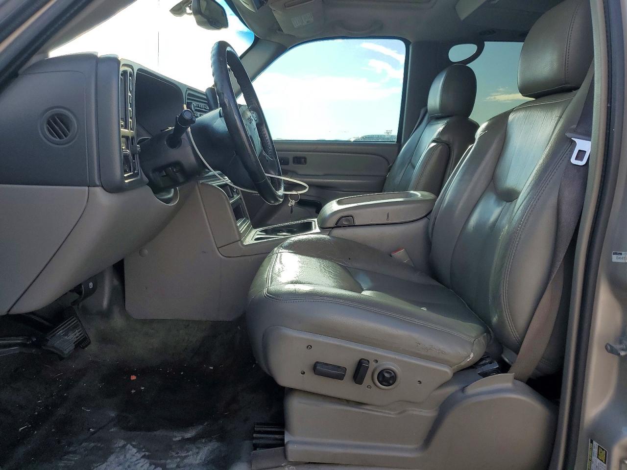 2005 Gmc Yukon Xl K1500 Brown vin: 3GKFK16Z65G189535
