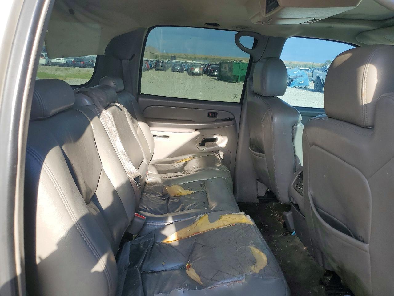 2005 Gmc Yukon Xl K1500 Brown vin: 3GKFK16Z65G189535