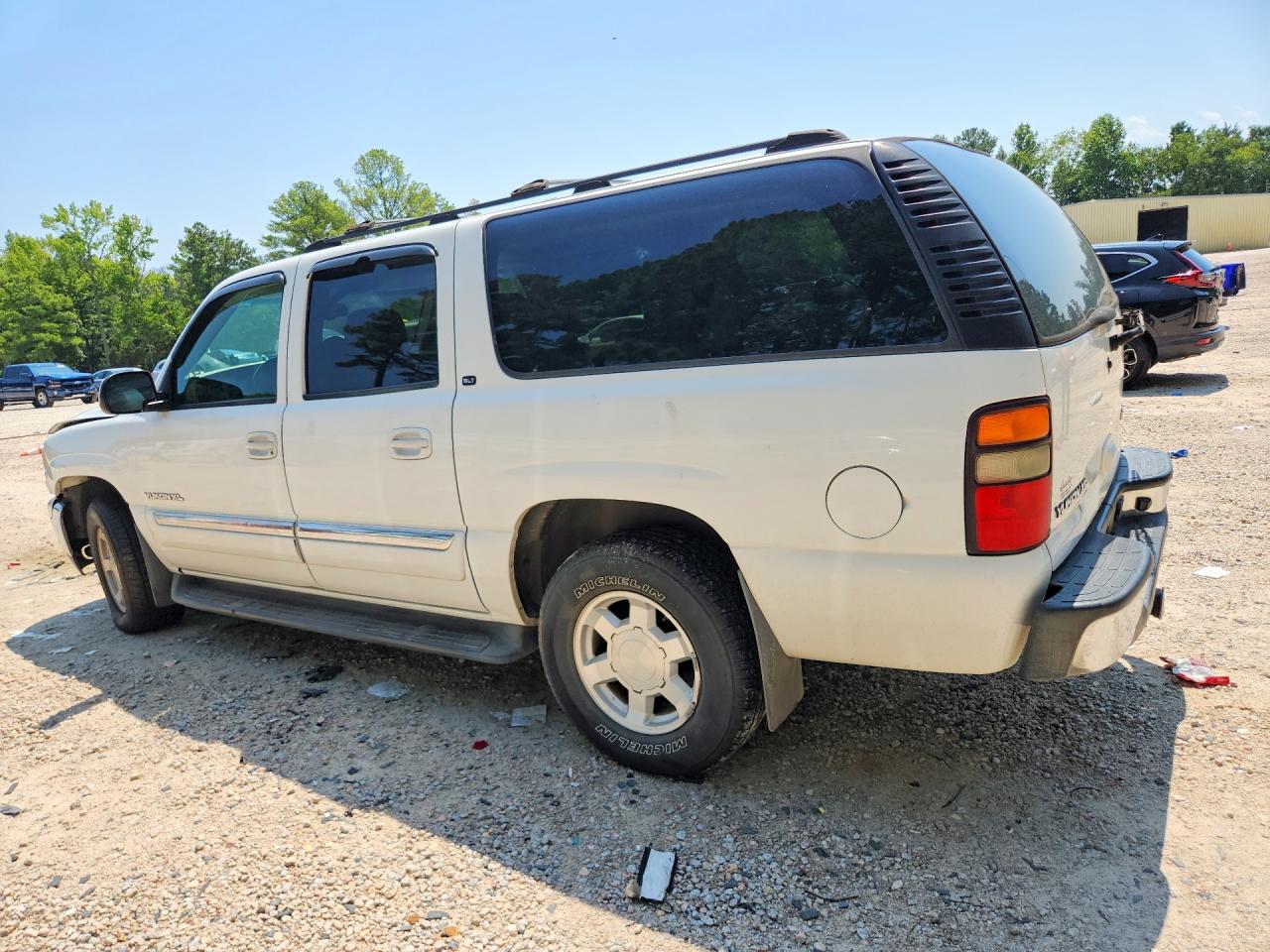 2004 Gmc Yukon Xl K1500 White vin: 3GKFK16Z74G149821