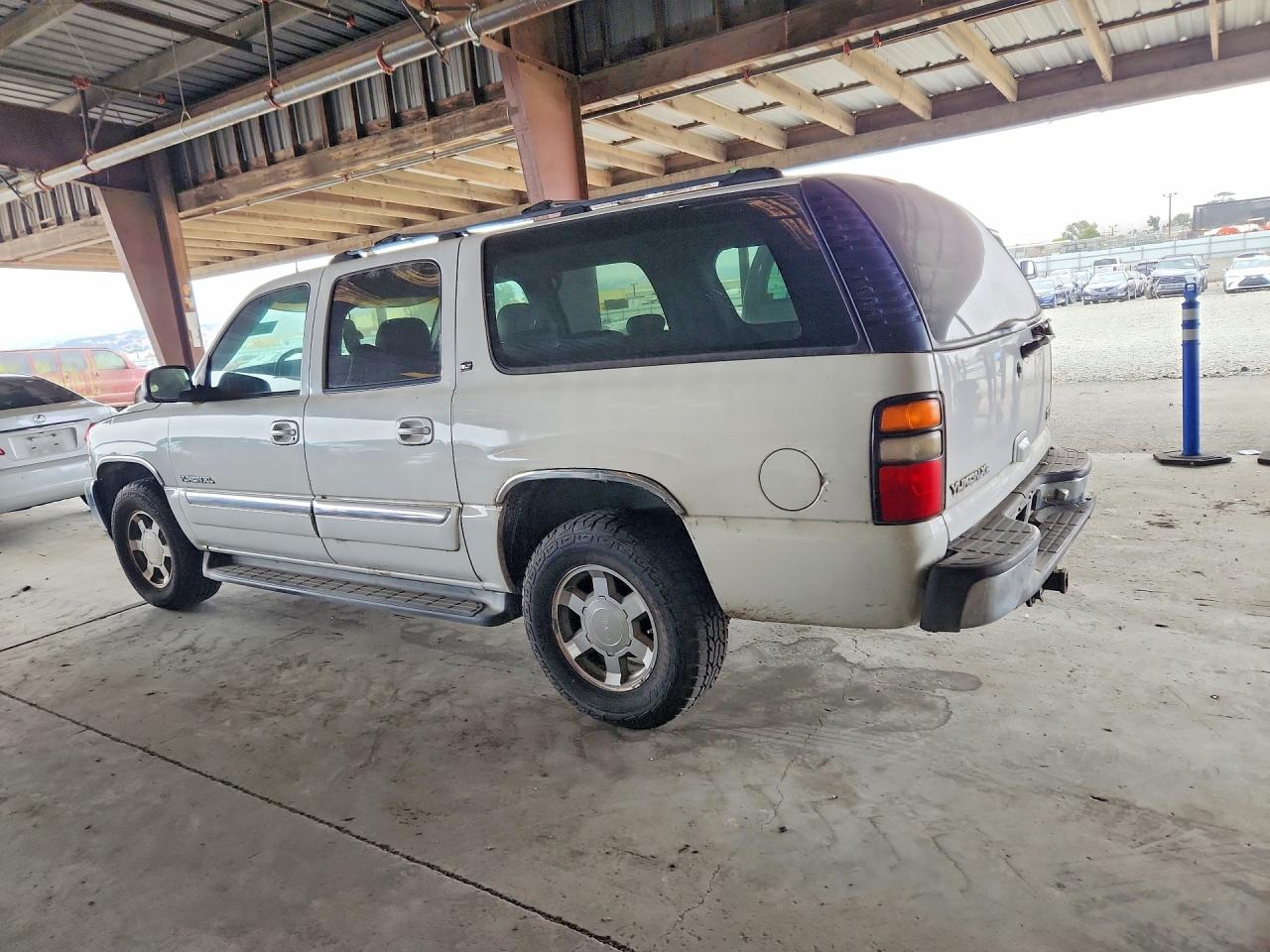 2005 Gmc Yukon White vin: 3GKFK16Z85G211065