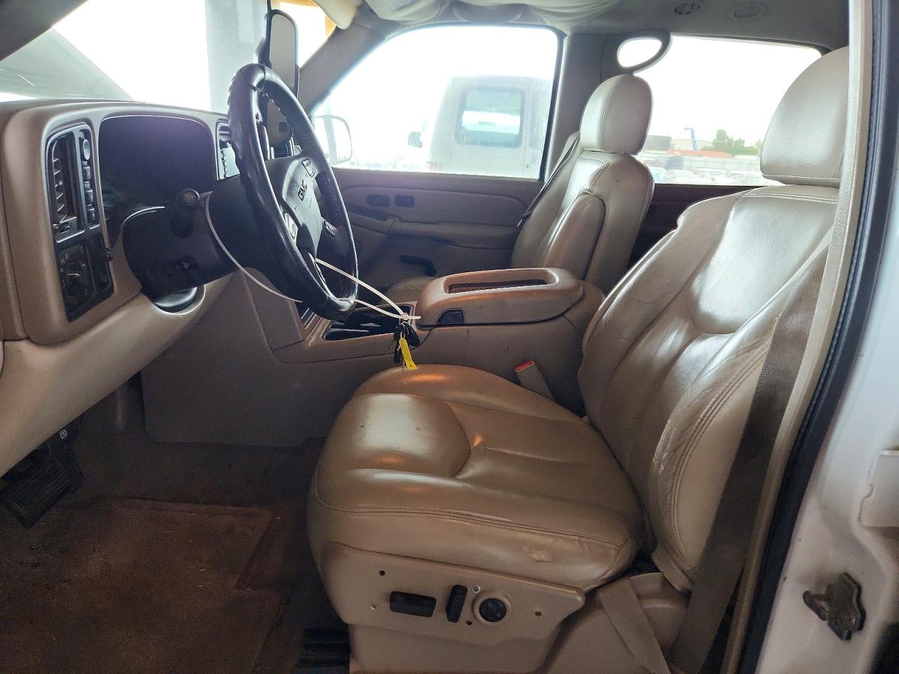 2005 Gmc Yukon White vin: 3GKFK16Z85G211065