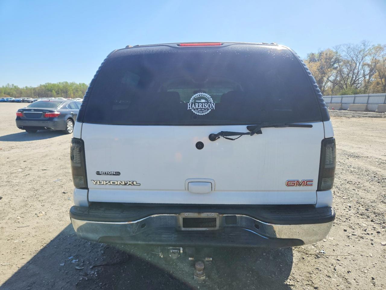 2003 Gmc Yukon Xl K1500 White vin: 3GKFK16ZX3G264931