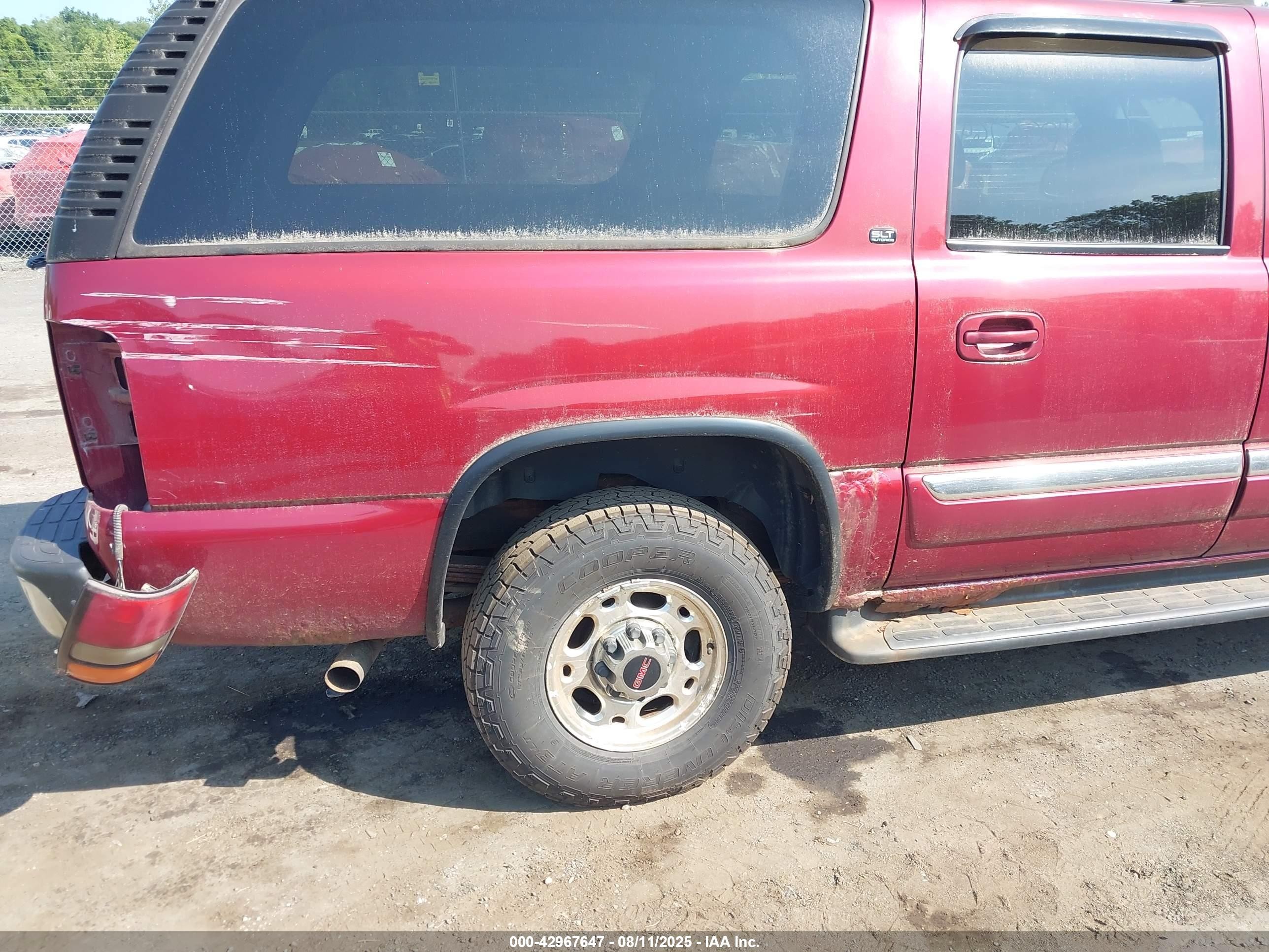 2004 Gmc Yukon Xl 2500 Slt Maroon vin: 3GKGK26G54G277757