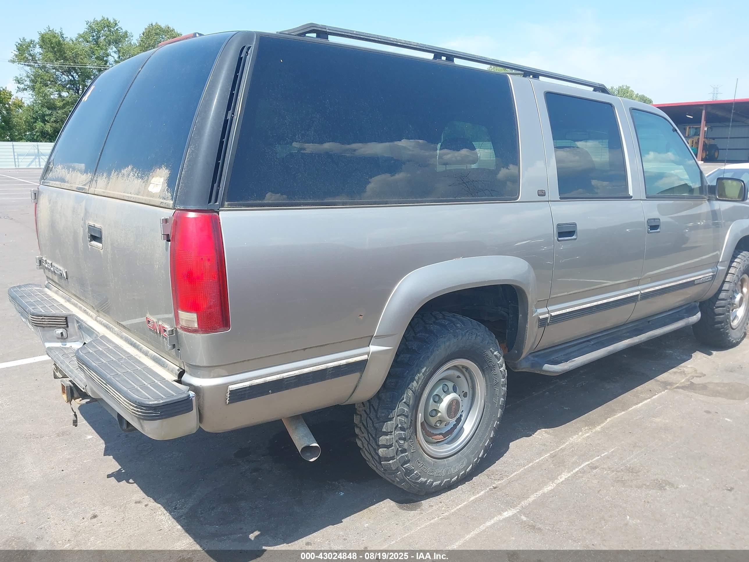 1999 Gmc Suburban 2500 Sl Желто-коричневый vin: 3GKGK26J3XG529943