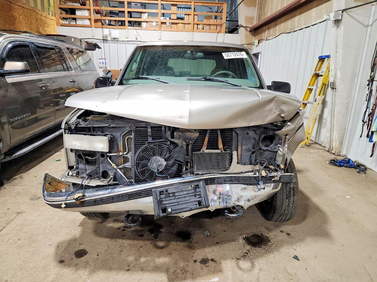 1999 Gmc Suburban K2500 Gold vin: 3GKGK26J6XG503689