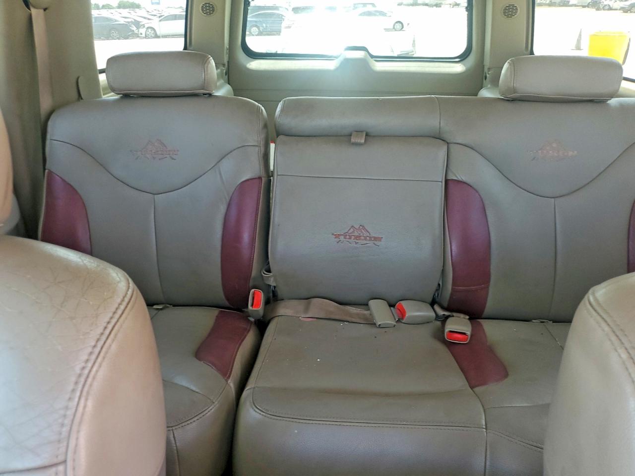 2001 Gmc Yukon Xl K2500 Red vin: 3GKGK26U41G265679