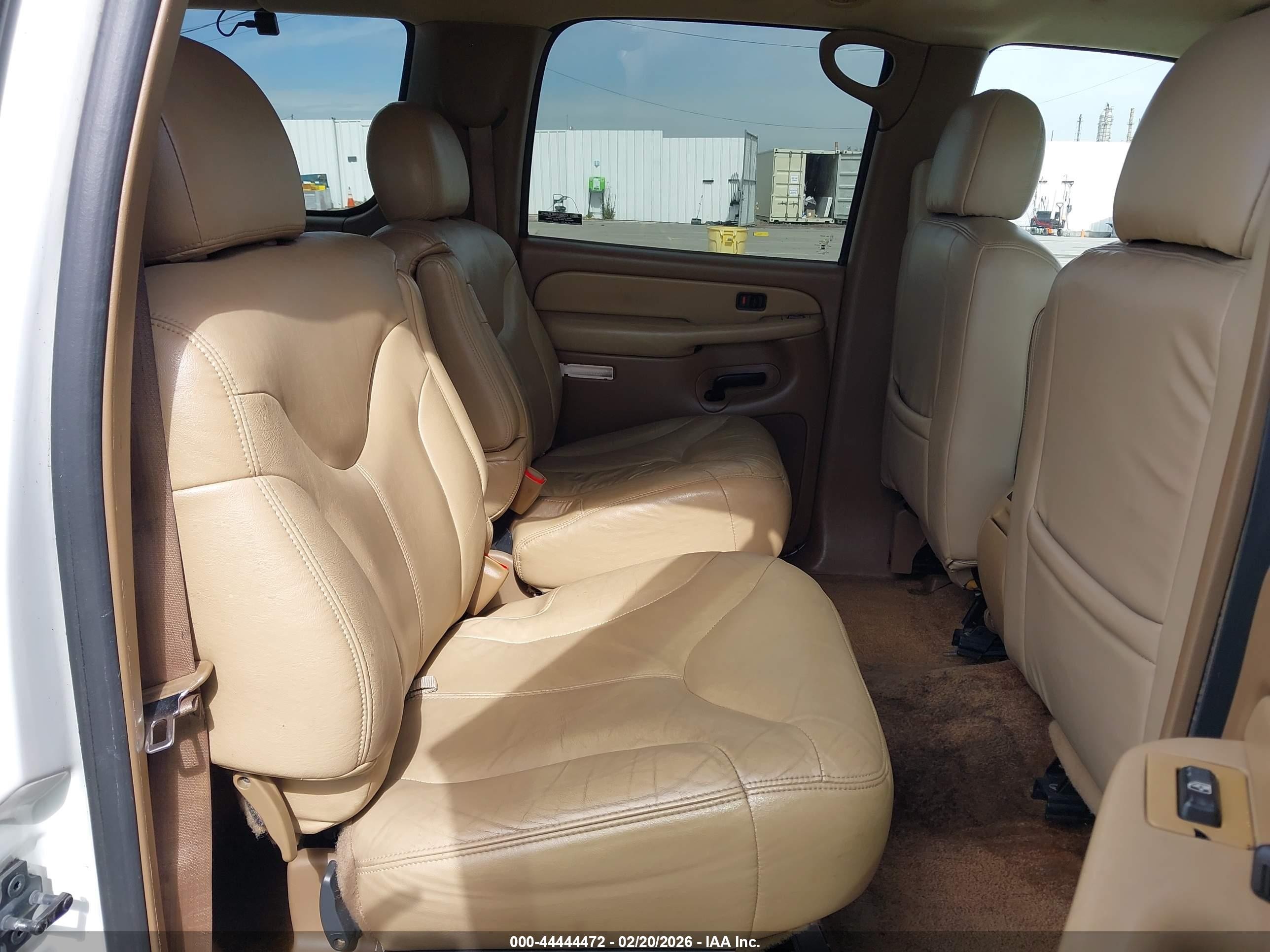 2000 Gmc Yukon Xl 2500 Slt White vin: 3GKGK26U7YG175372