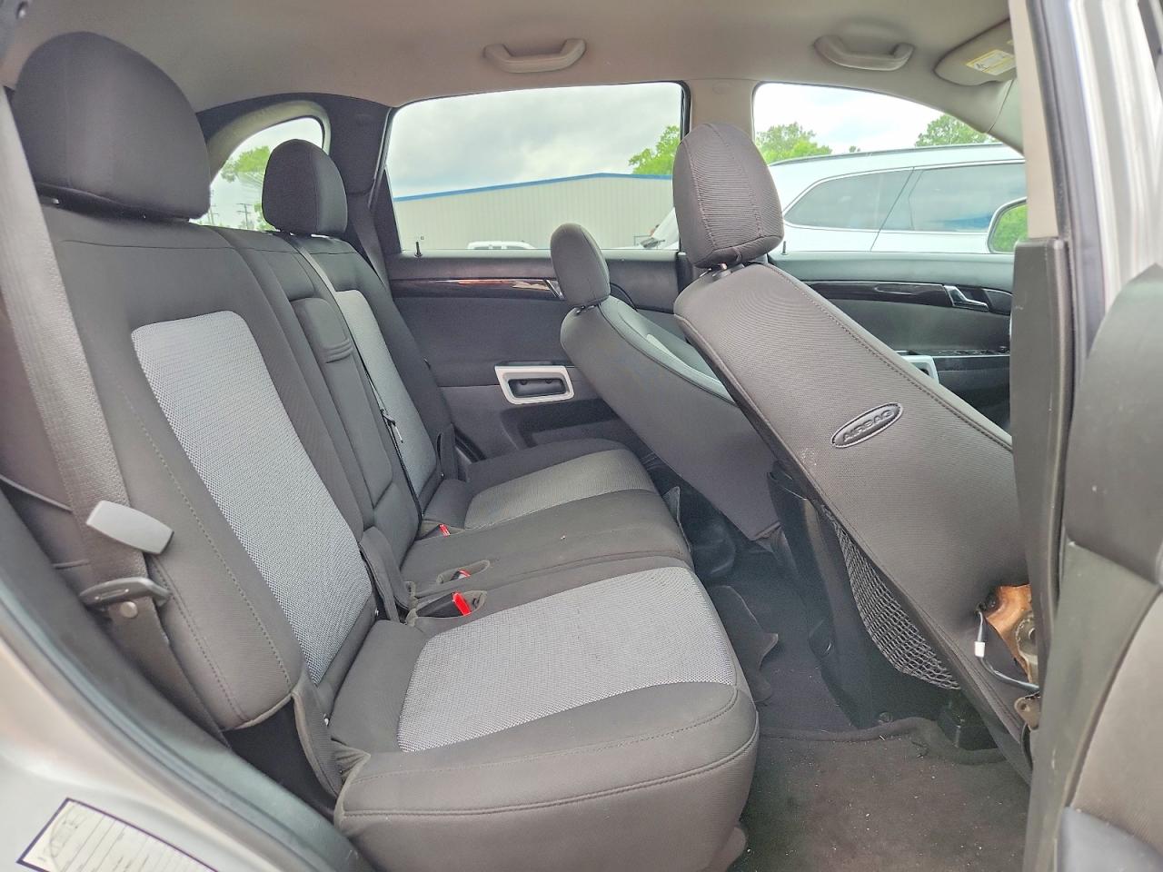 2014 Chevrolet Captiva Ls Silver vin: 3GNAL2EK1ES650917