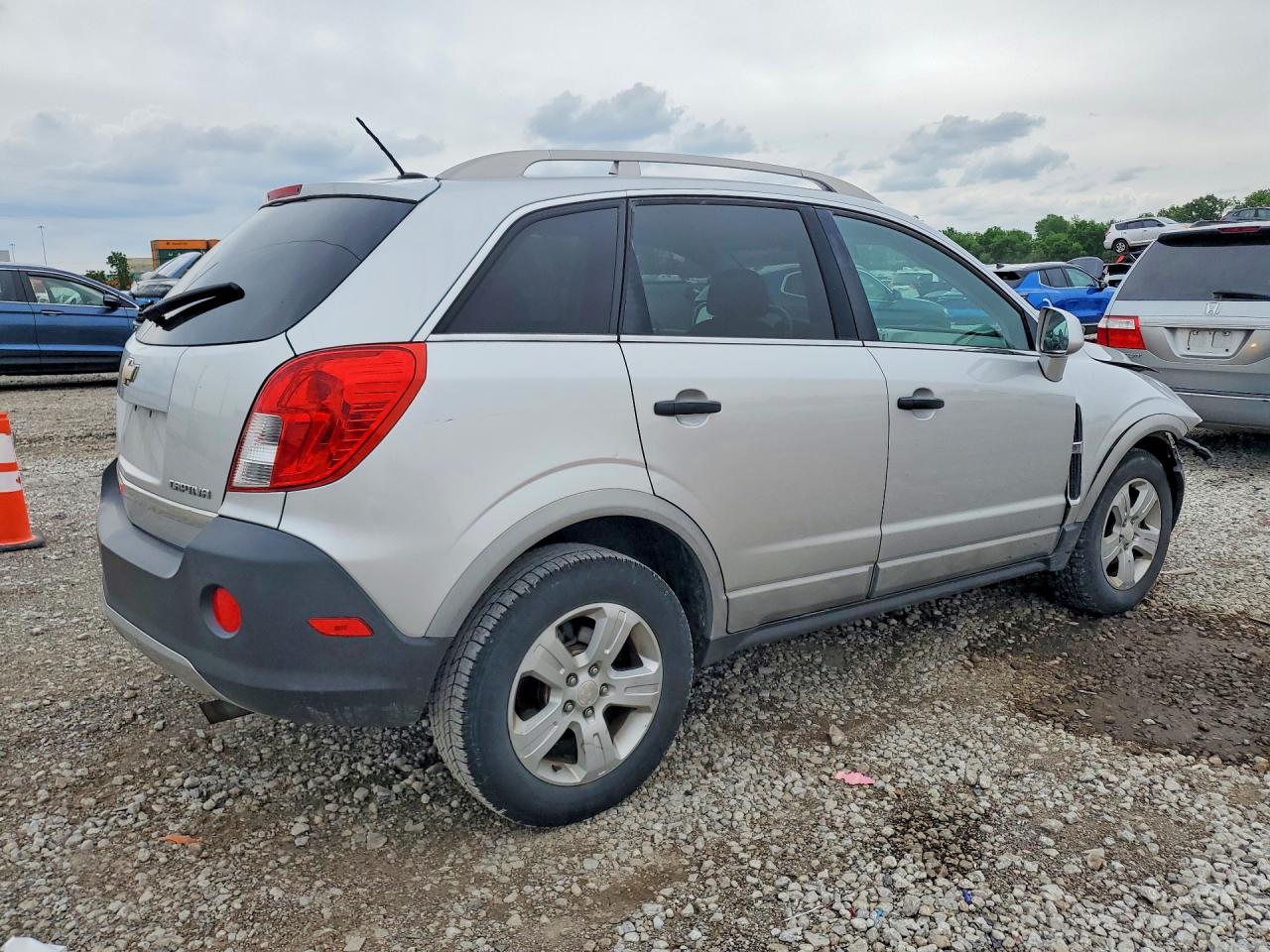 2015 Chevrolet Captiva Ls Серебряный vin: 3GNAL2EK1FS507158
