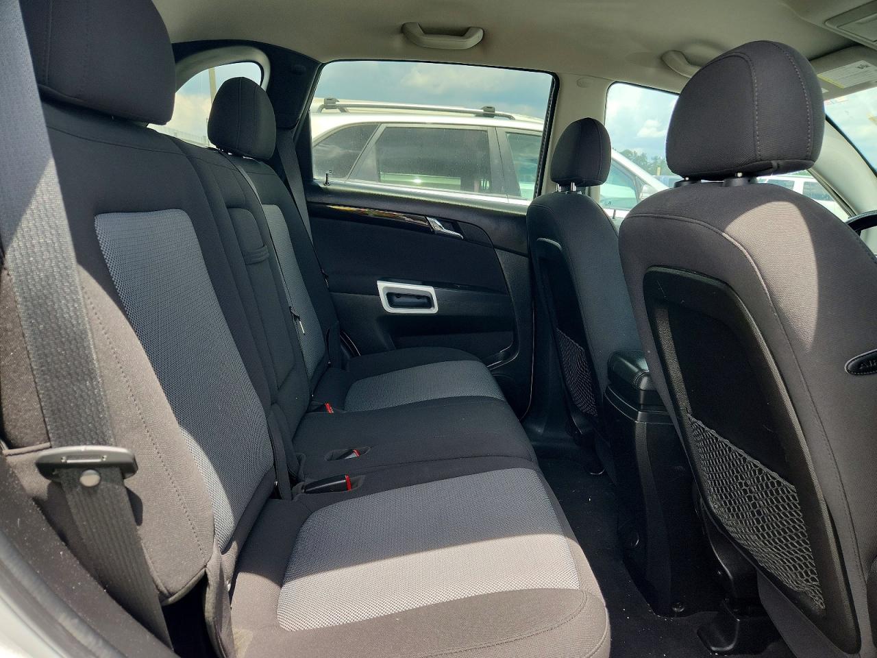 2013 Chevrolet Captiva Ls Silver vin: 3GNAL2EK3DS641134