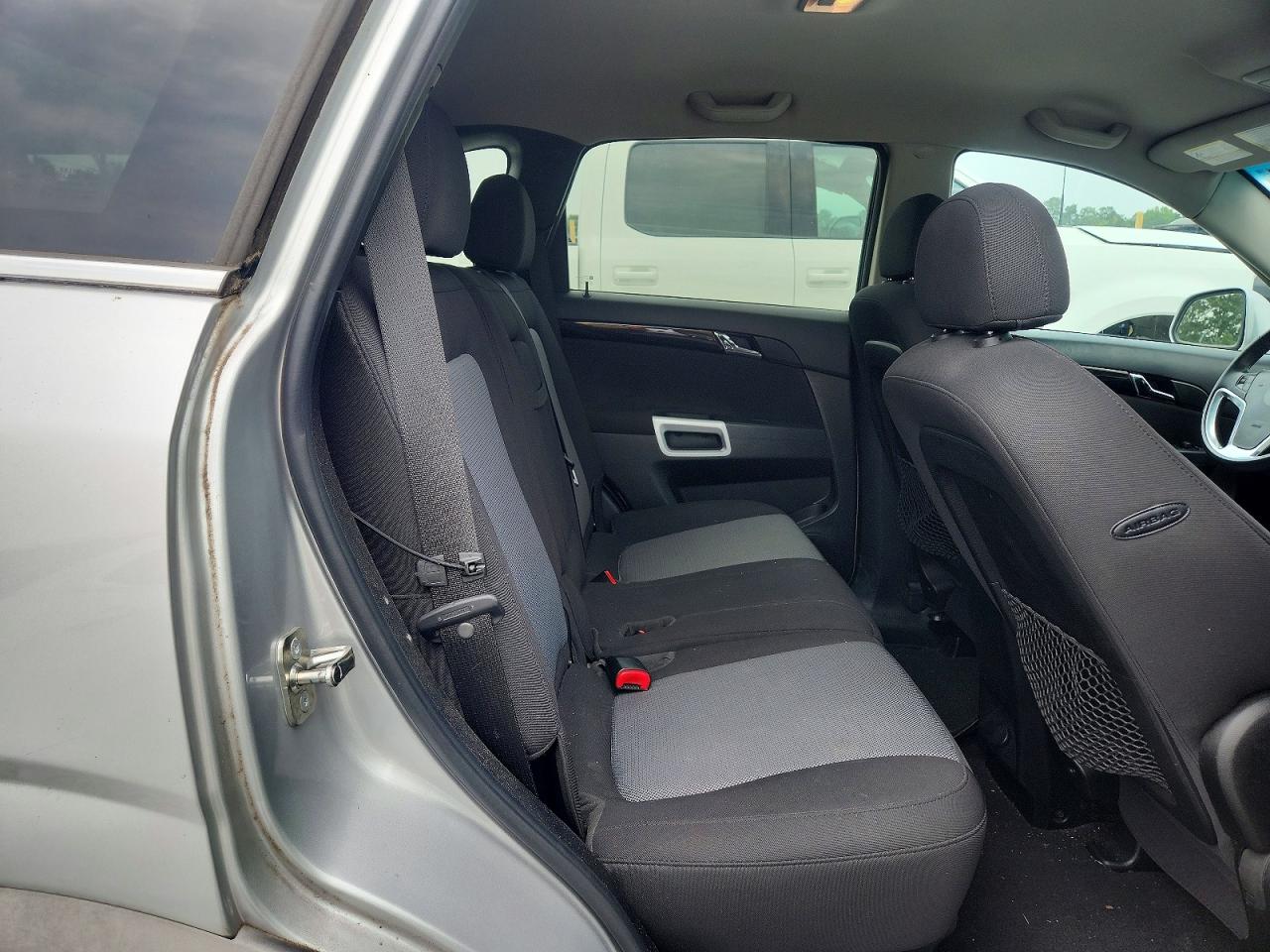 2014 Chevrolet Captiva Ls Silver vin: 3GNAL2EK8ES637159