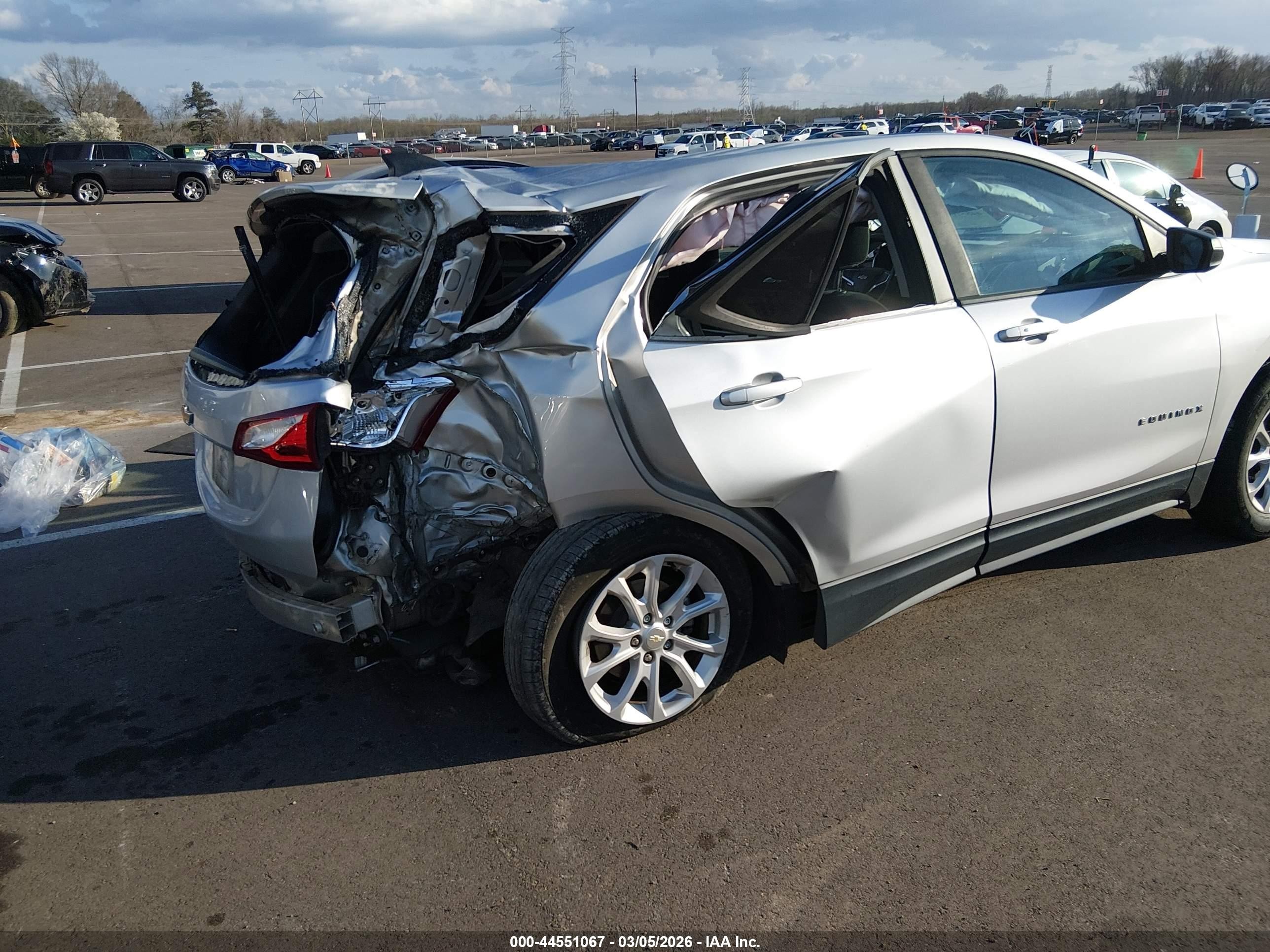 2020 Chevrolet Equinox Fwd 1fl Silver vin: 3GNAXFEV8LS585728