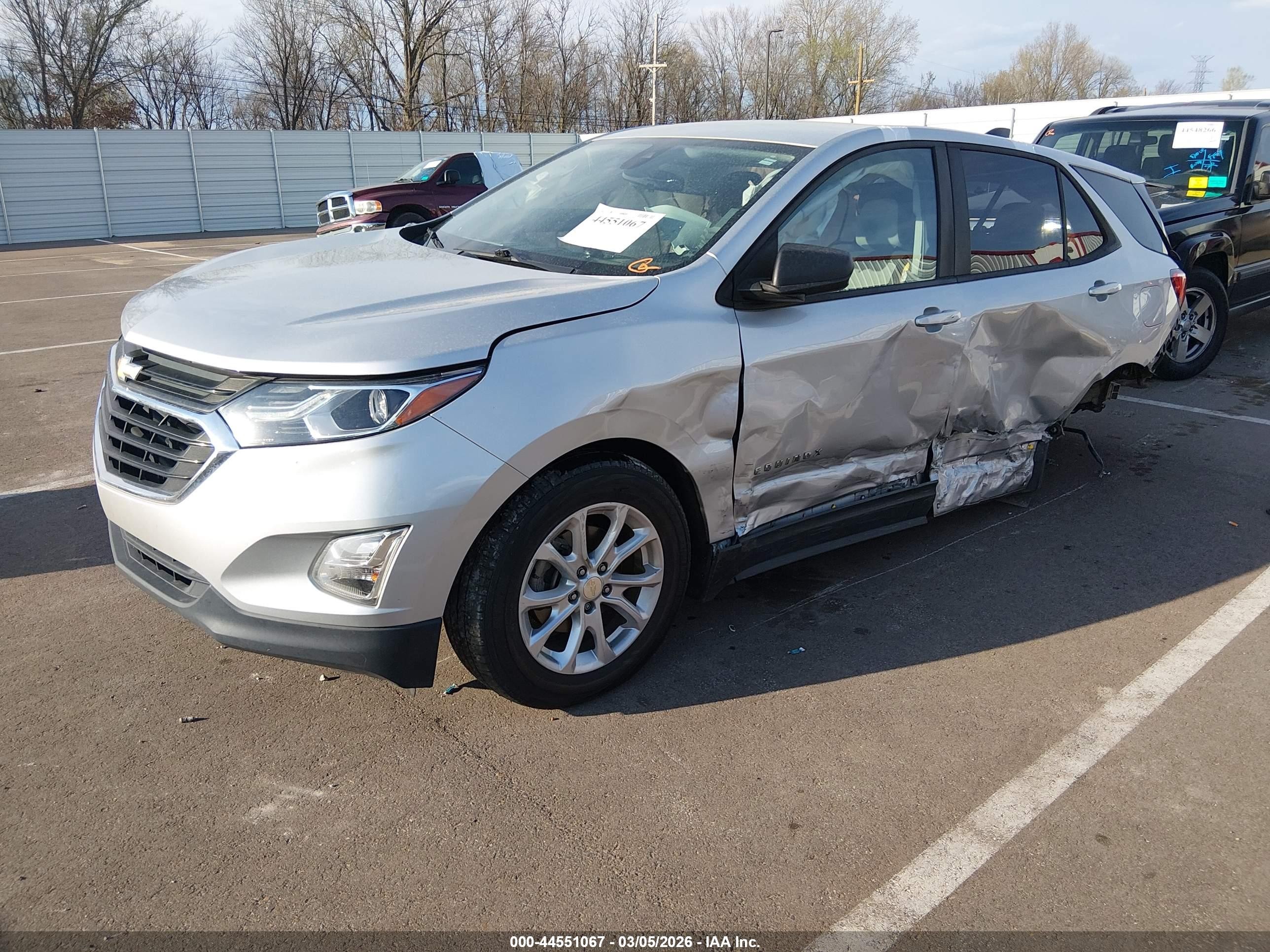 2020 Chevrolet Equinox Fwd 1fl Silver vin: 3GNAXFEV8LS585728