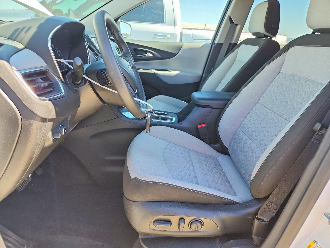 2024 Chevrolet Equinox Ls Белый vin: 3GNAXHEG5RL320605