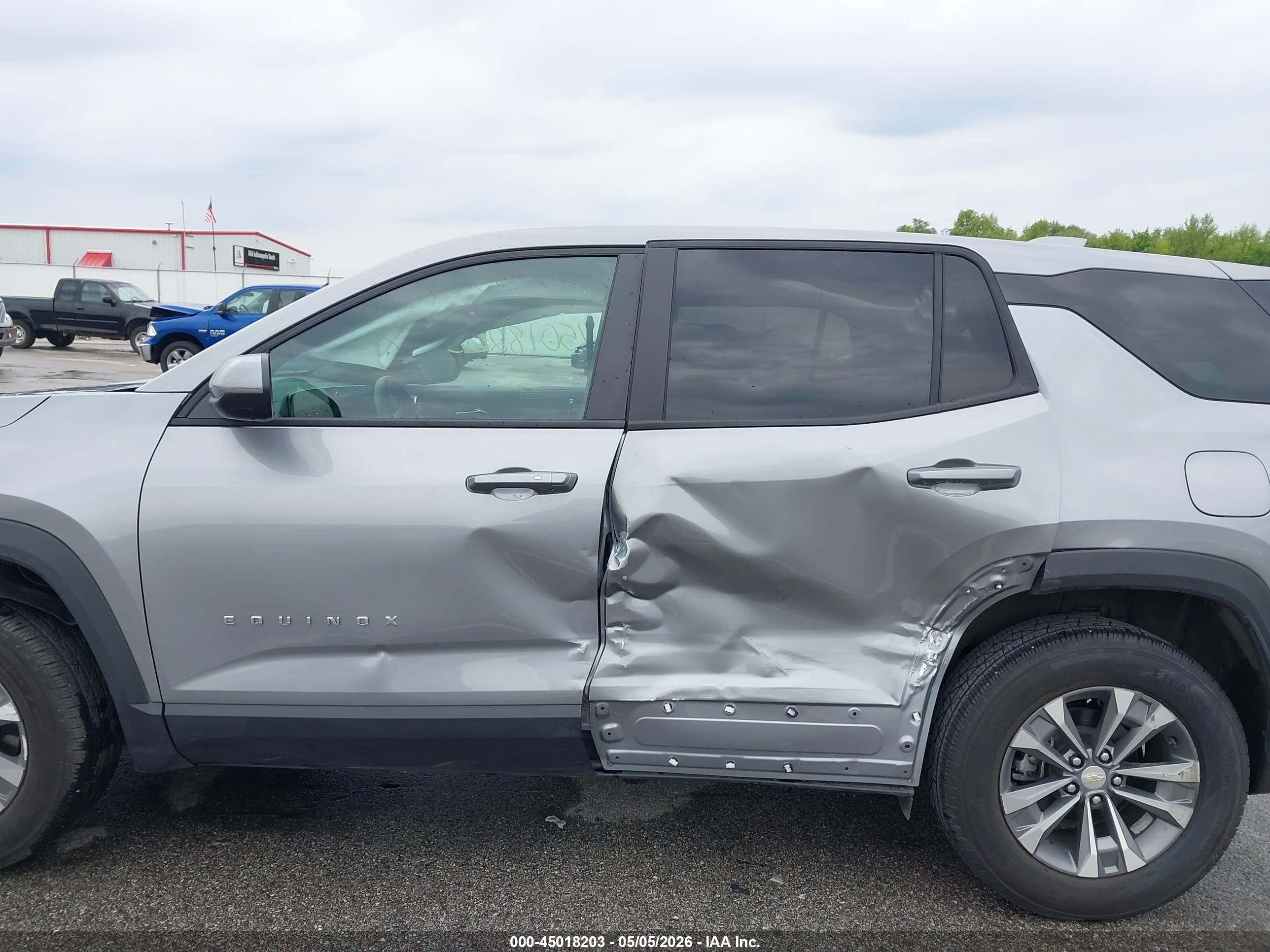 2026 Chevrolet Equinox Fwd Lt Gray vin: 3GNAXHEG5TL182068