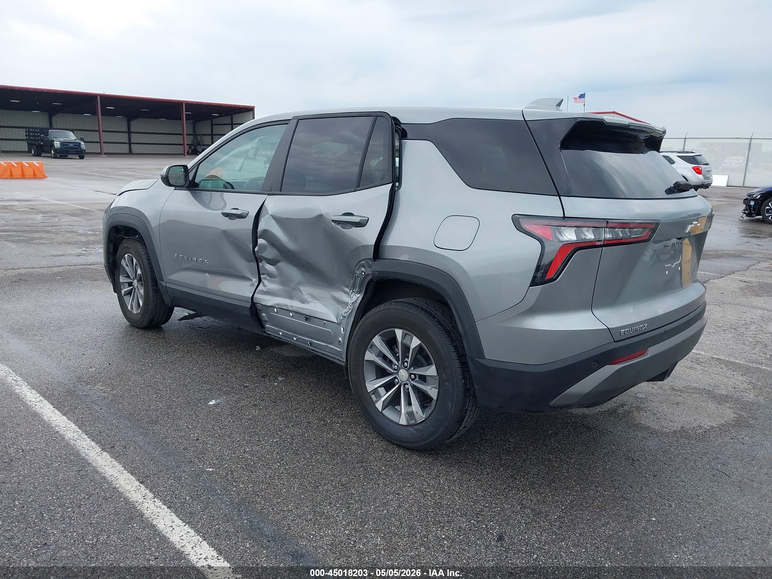 2026 Chevrolet Equinox Fwd Lt Gray vin: 3GNAXHEG5TL182068