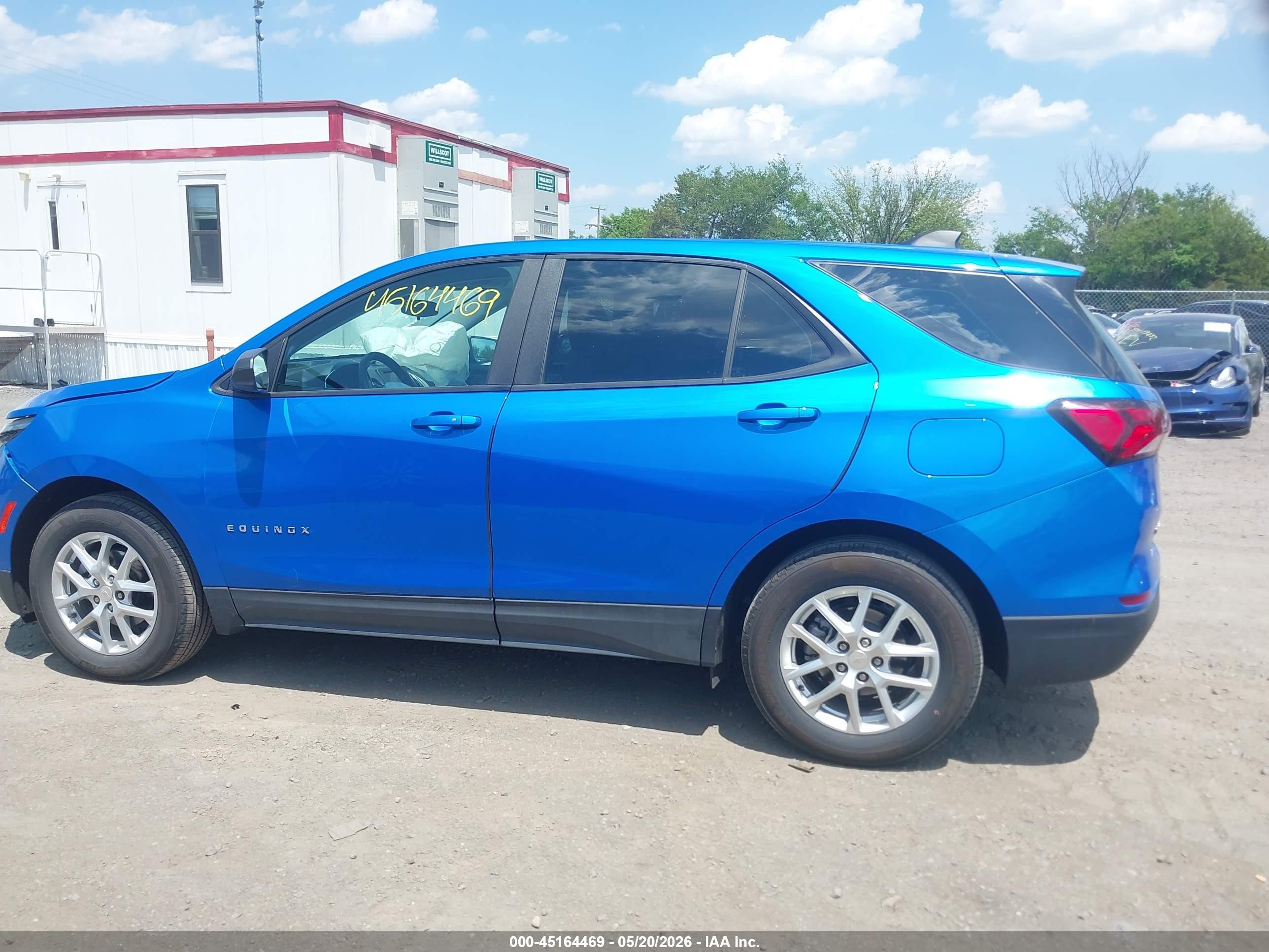 2024 Chevrolet Equinox Fwd Ls Синий vin: 3GNAXHEG7RL298817