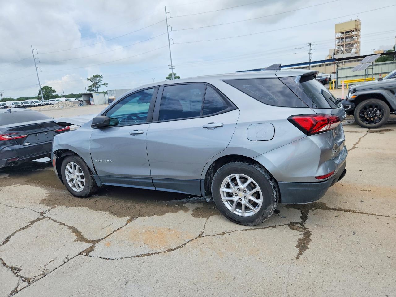 2023 Chevrolet Equinox Ls Silver vin: 3GNAXHEG9PL100817