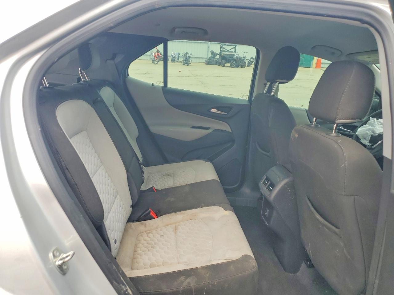 2020 Chevrolet Equinox Ls Silver vin: 3GNAXHEV8LS692192