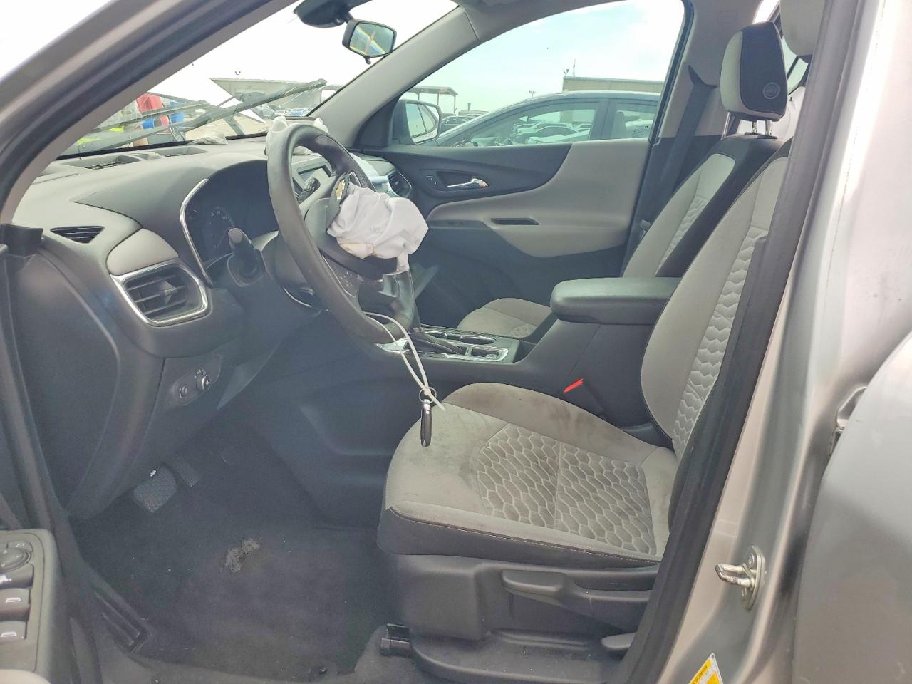 2020 Chevrolet Equinox Ls Silver vin: 3GNAXHEV8LS692192