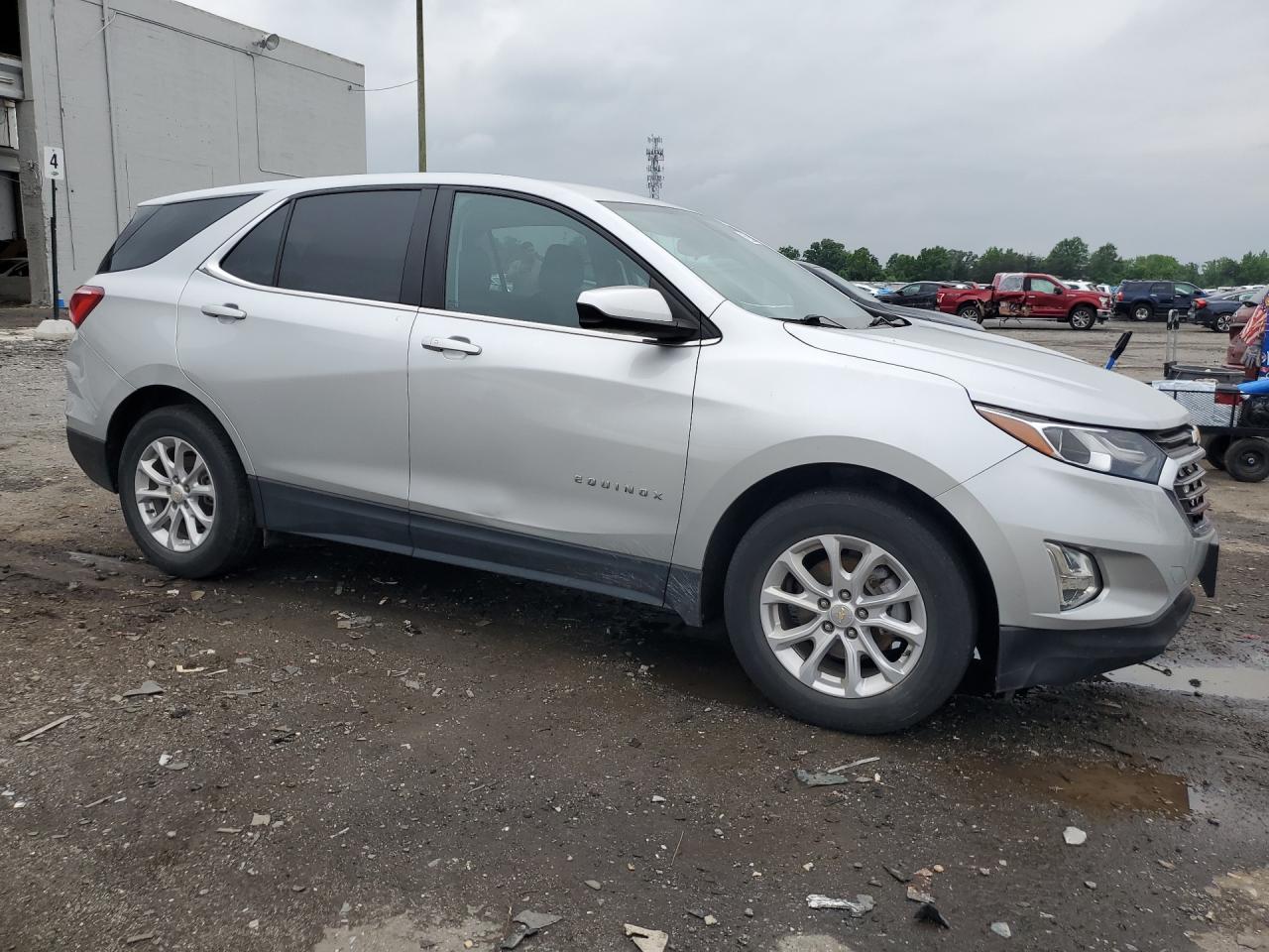 2021 Chevrolet Equinox Lt Silver vin: 3GNAXJEV0MS161223 Damage: Right Rear Door, Dent(S) W/ Paint Dmg, 1 To 2 Inches
