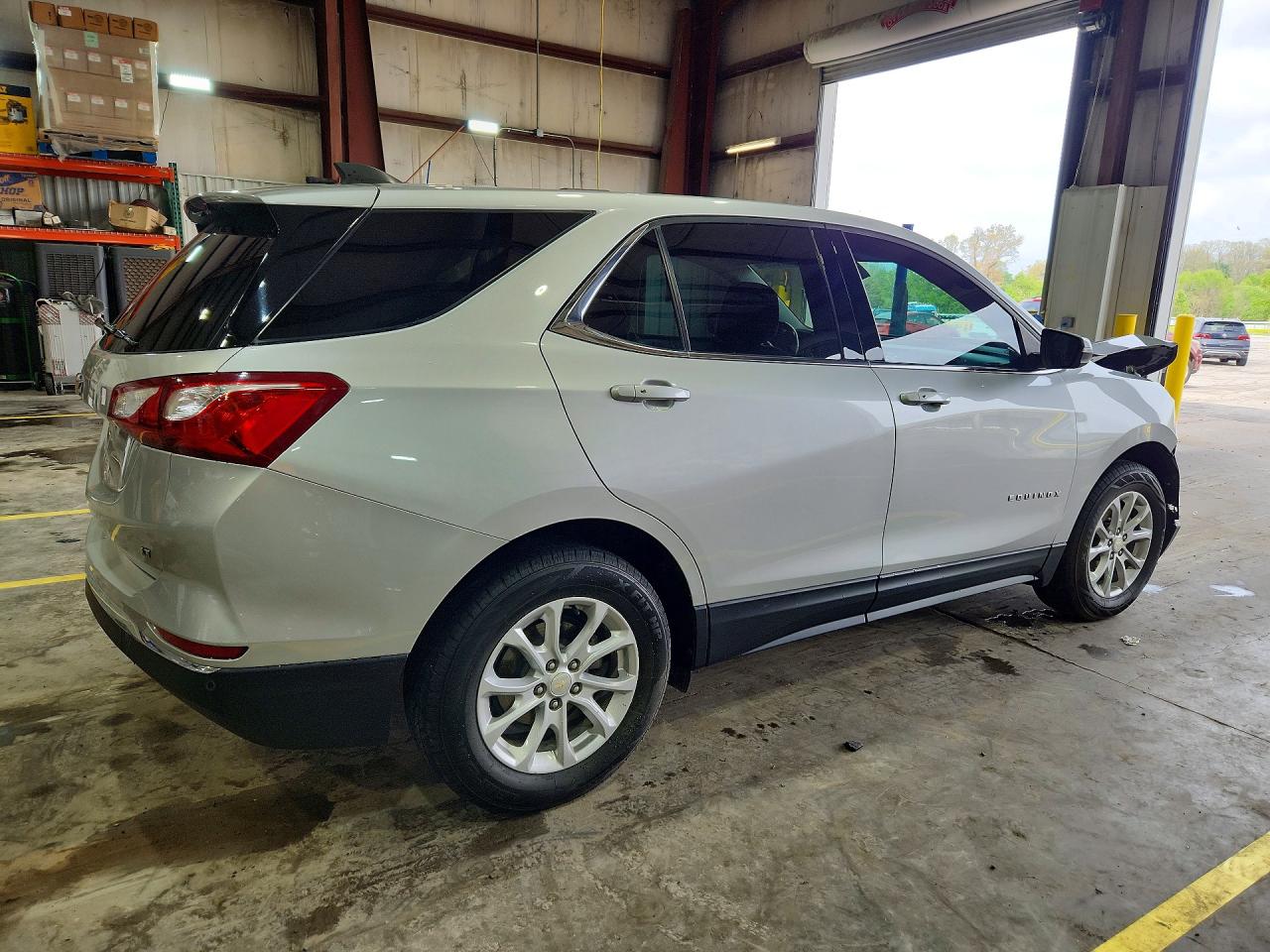 2018 Chevrolet Equinox Lt Silver vin: 3GNAXJEV8JS525125
