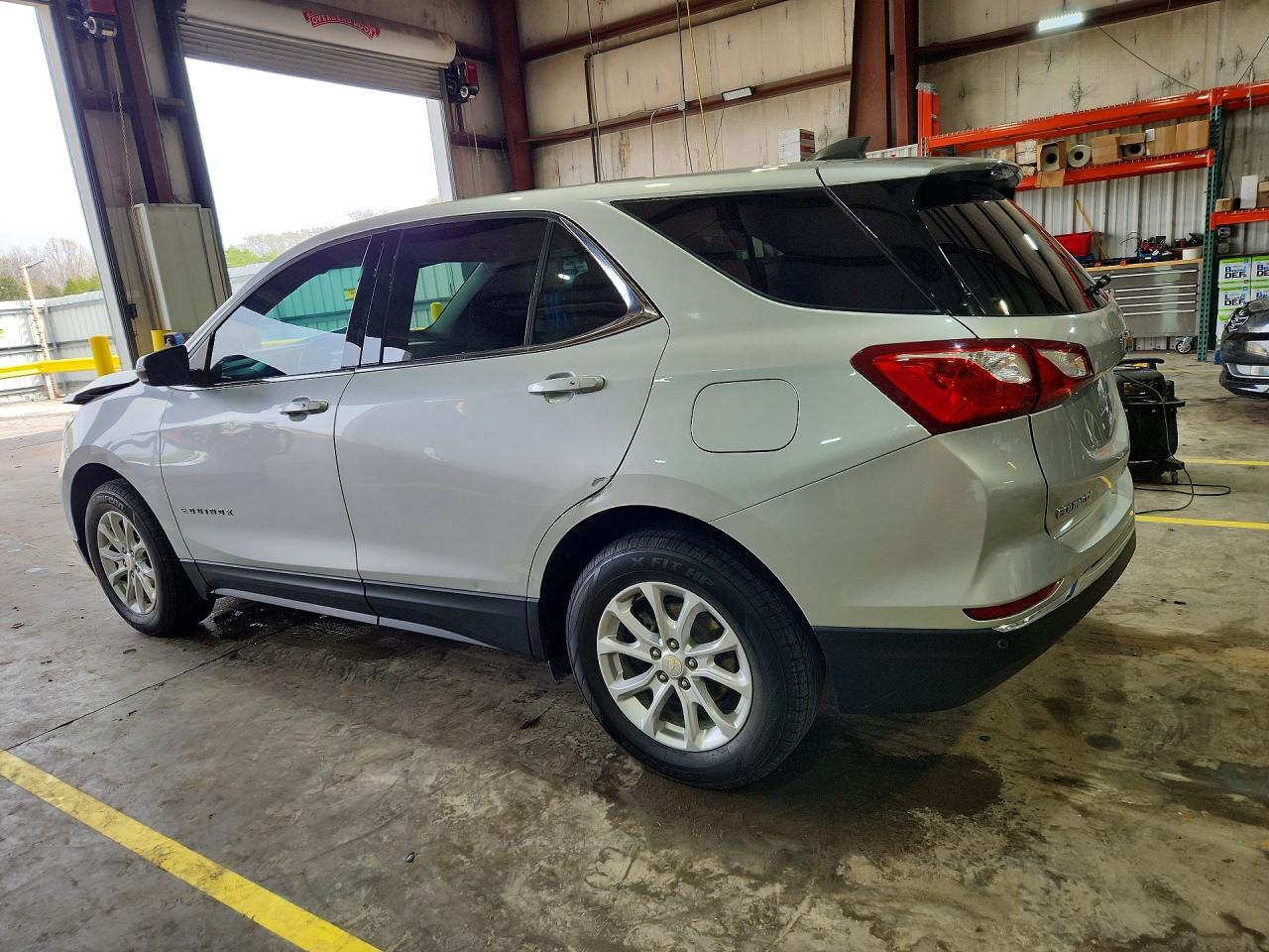 2018 Chevrolet Equinox Lt Silver vin: 3GNAXJEV8JS525125