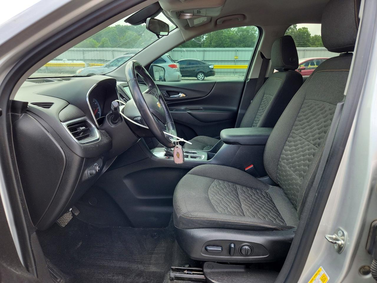 2018 Chevrolet Equinox Lt Silver vin: 3GNAXJEVXJS601637