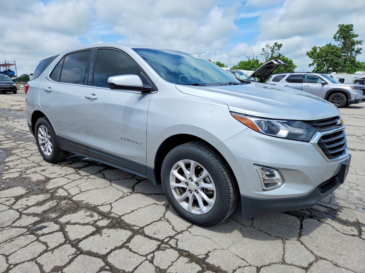 2018 Chevrolet Equinox Lt Silver vin: 3GNAXJEVXJS601637