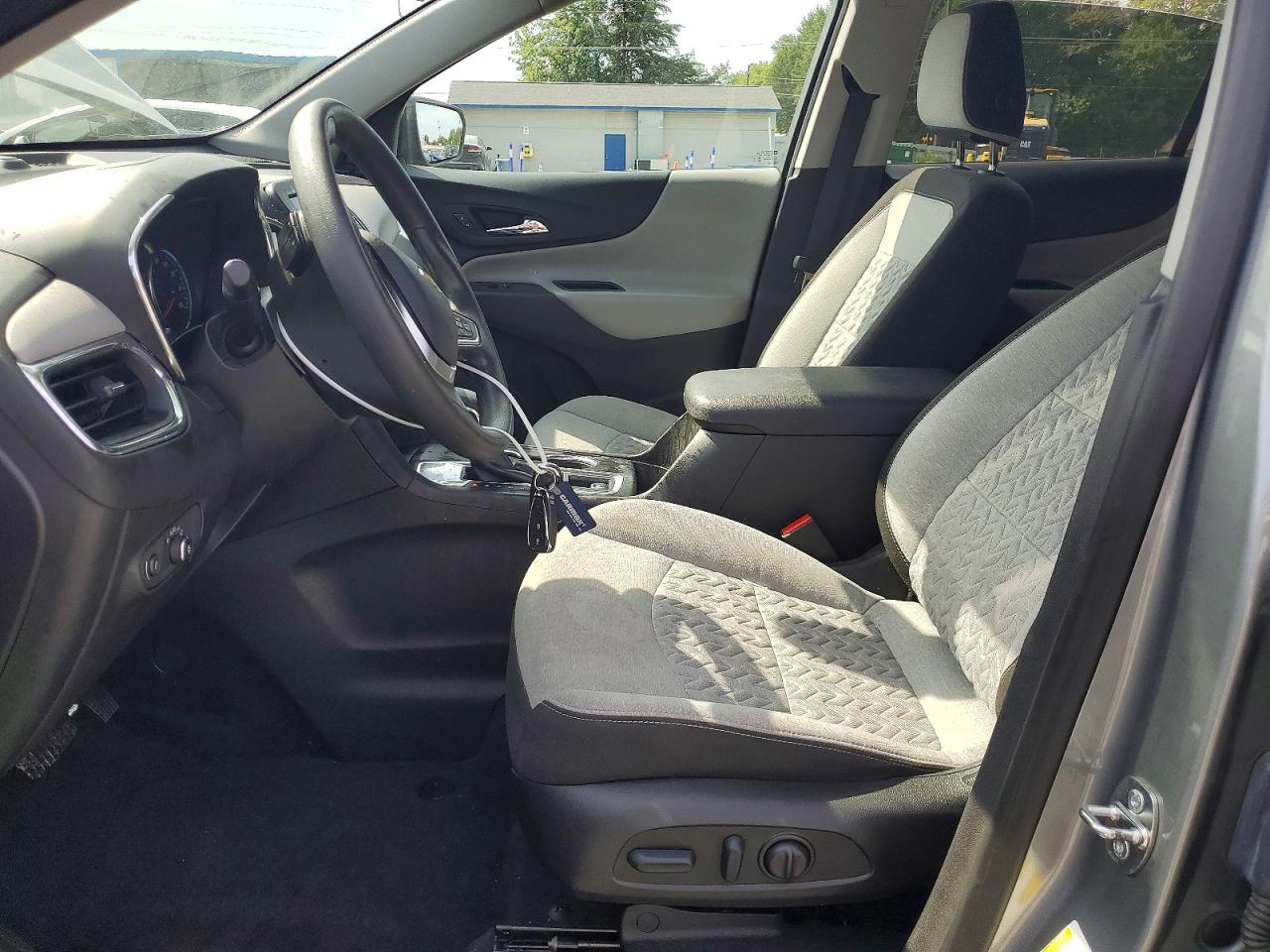 2023 Chevrolet Equinox Lt Серебряный vin: 3GNAXKEG1PS168161