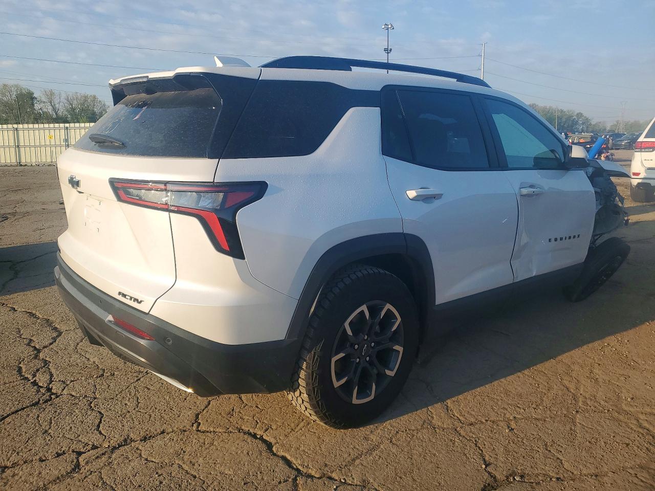 2025 Chevrolet Equinox Activ White vin: 3GNAXKEG5SL157439