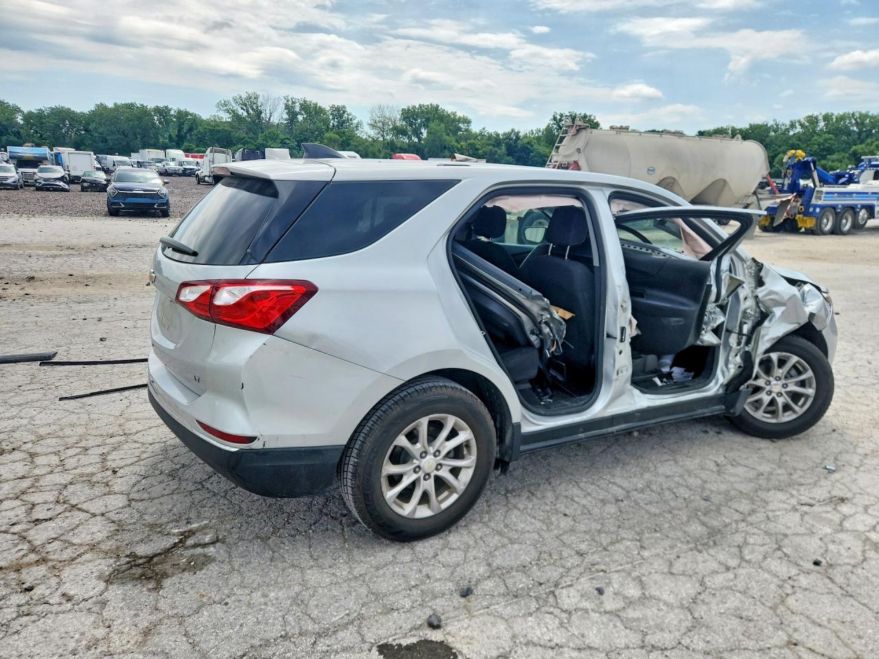 2019 Chevrolet Equinox Lt Silver vin: 3GNAXKEV8KL219026