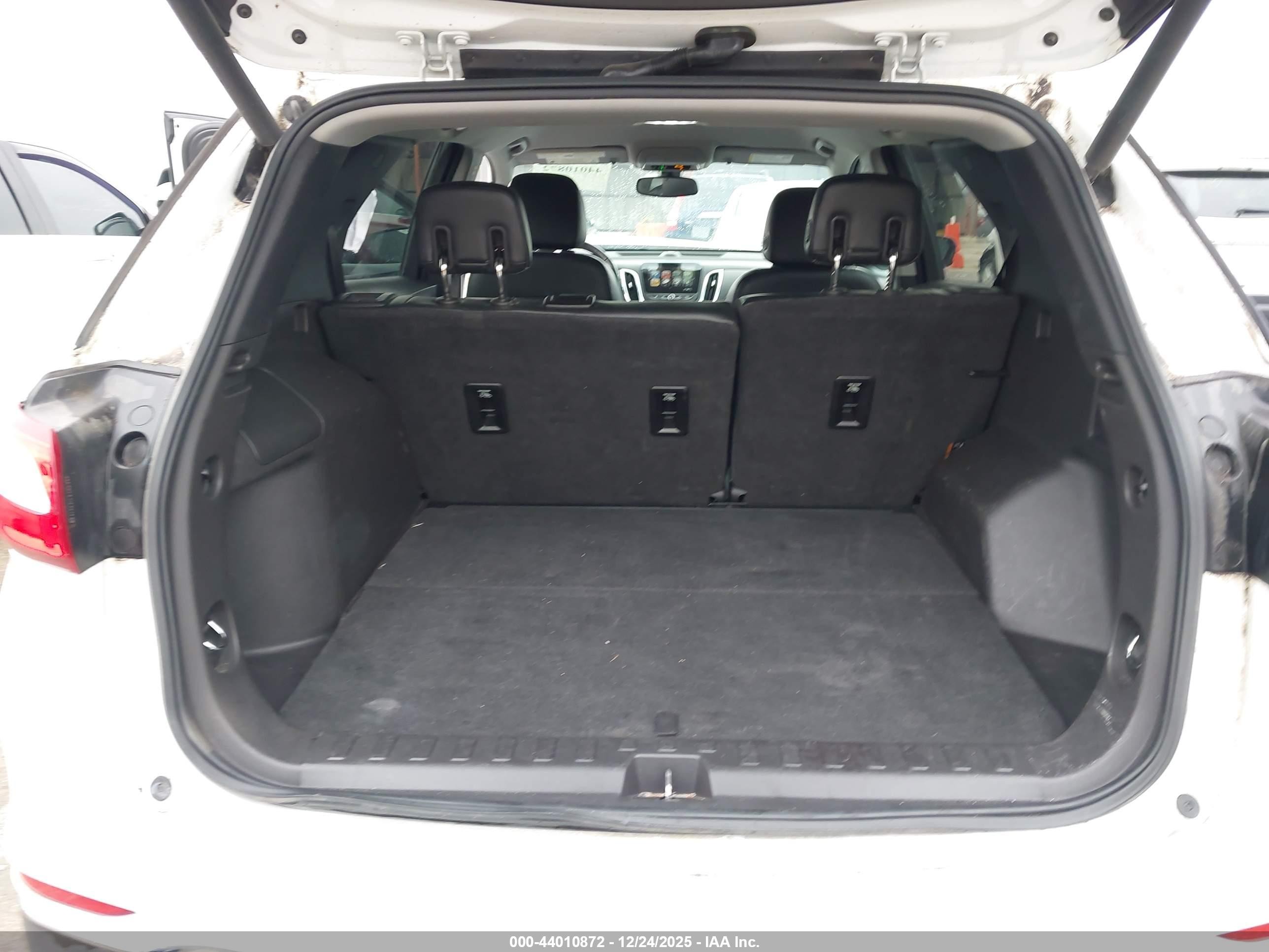 2018 Chevrolet Equinox Premier Белый vin: 3GNAXMEV0JS626449