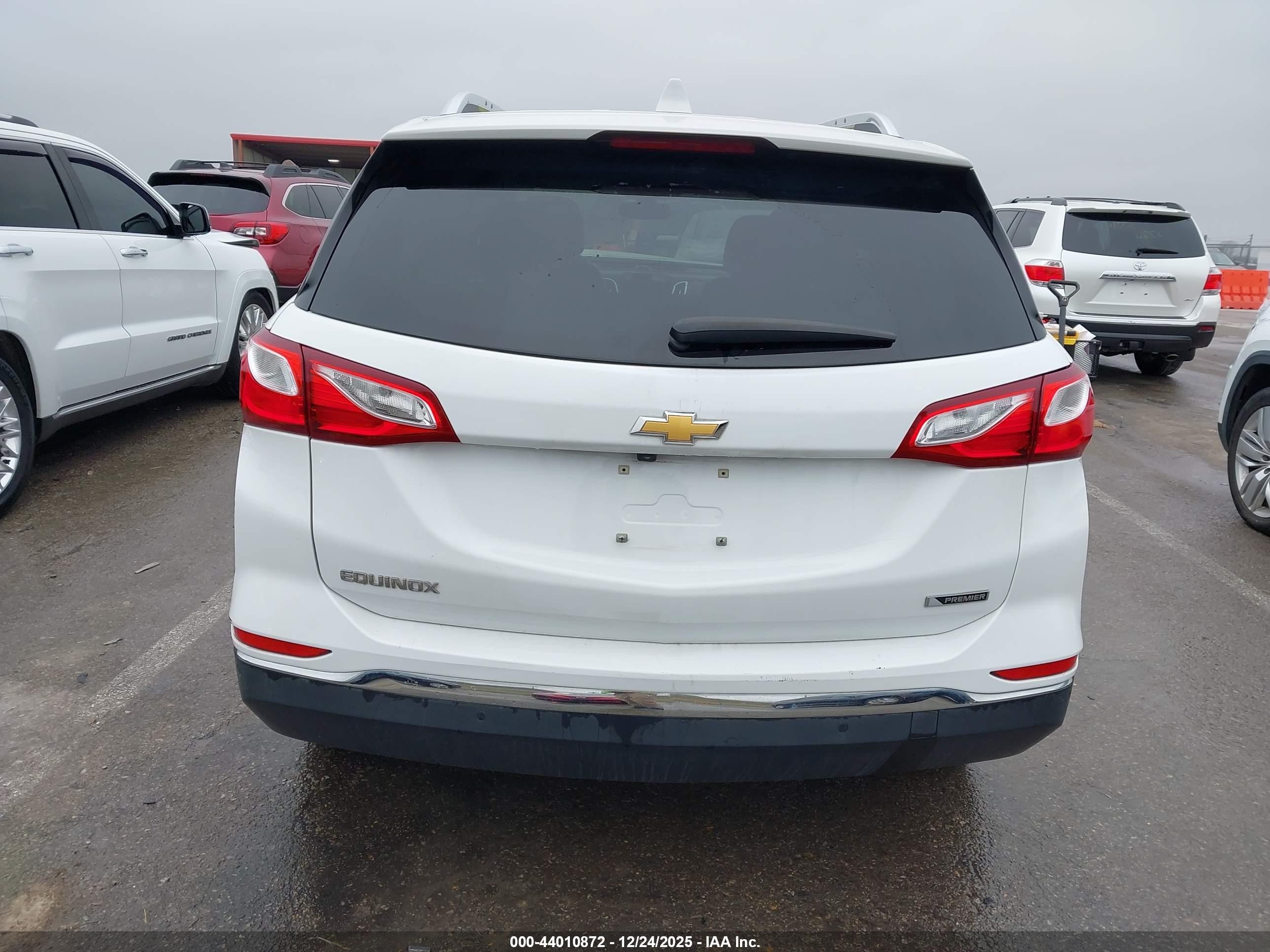 2018 Chevrolet Equinox Premier Белый vin: 3GNAXMEV0JS626449
