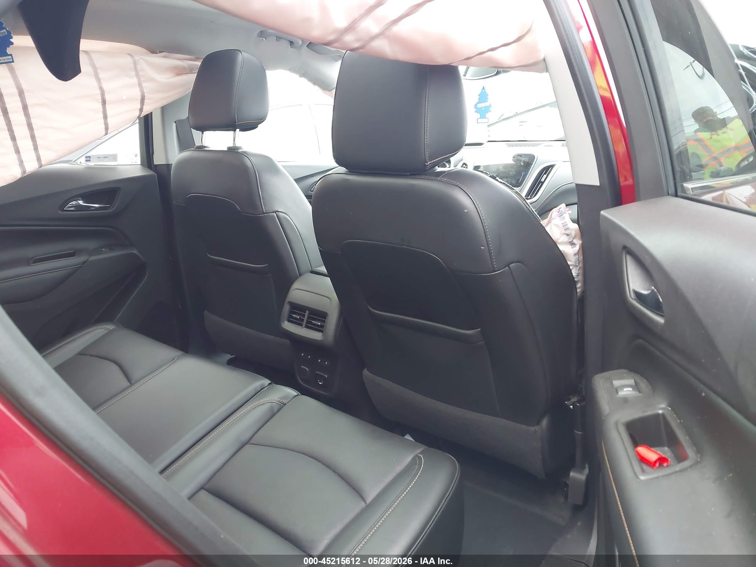 2018 Chevrolet Equinox Premier Red vin: 3GNAXMEV3JL104005