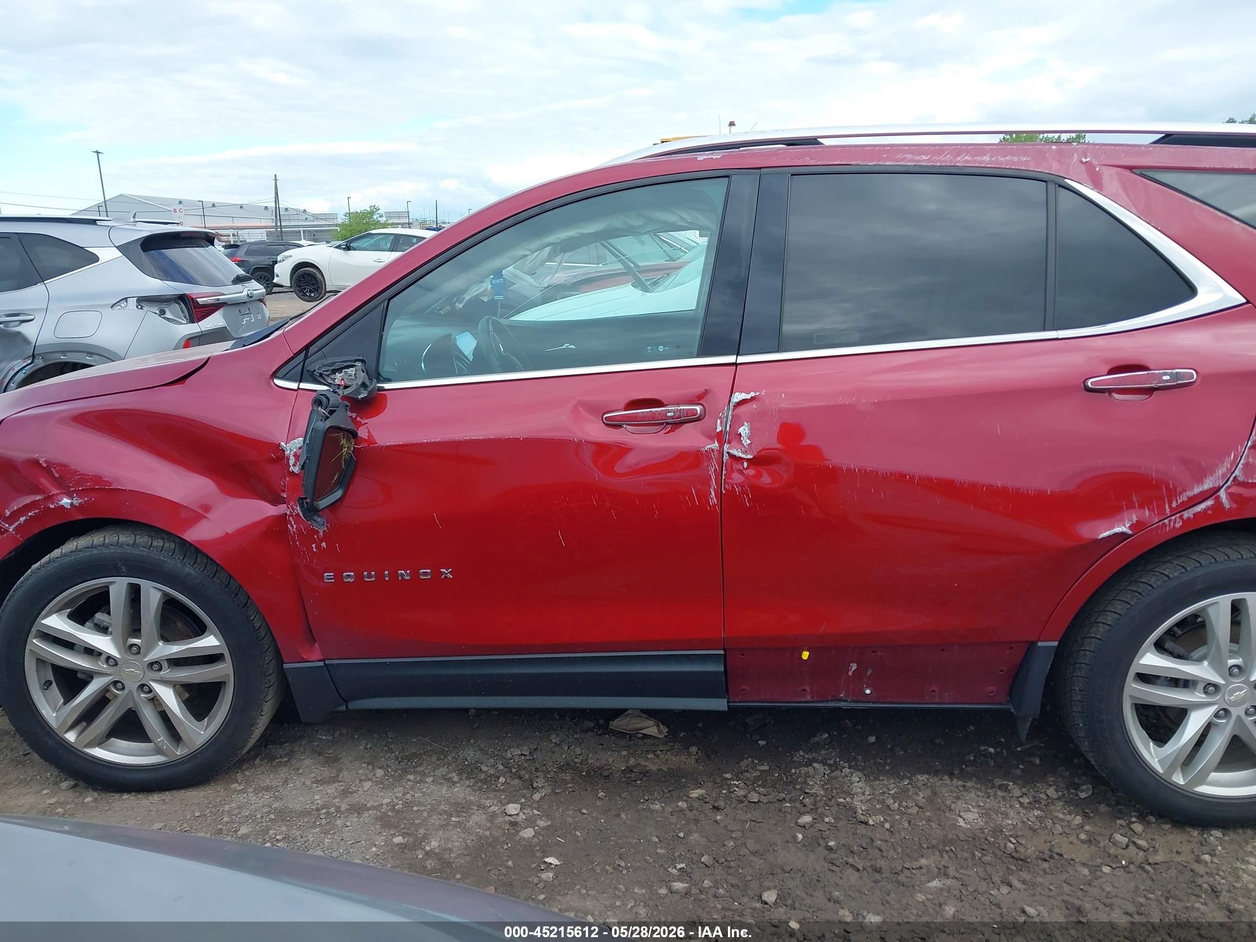 2018 Chevrolet Equinox Premier Red vin: 3GNAXMEV3JL104005