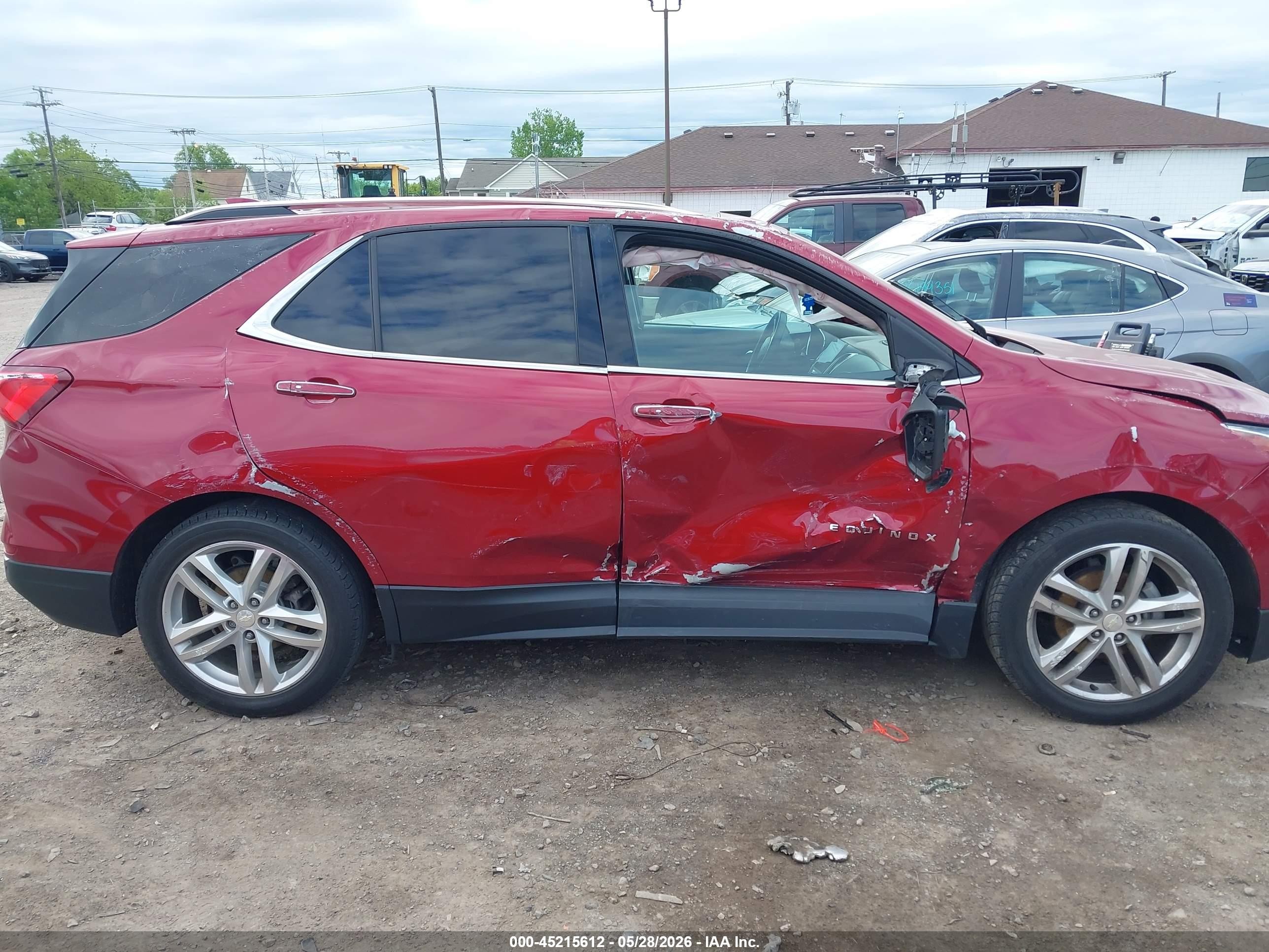 2018 Chevrolet Equinox Premier Red vin: 3GNAXMEV3JL104005