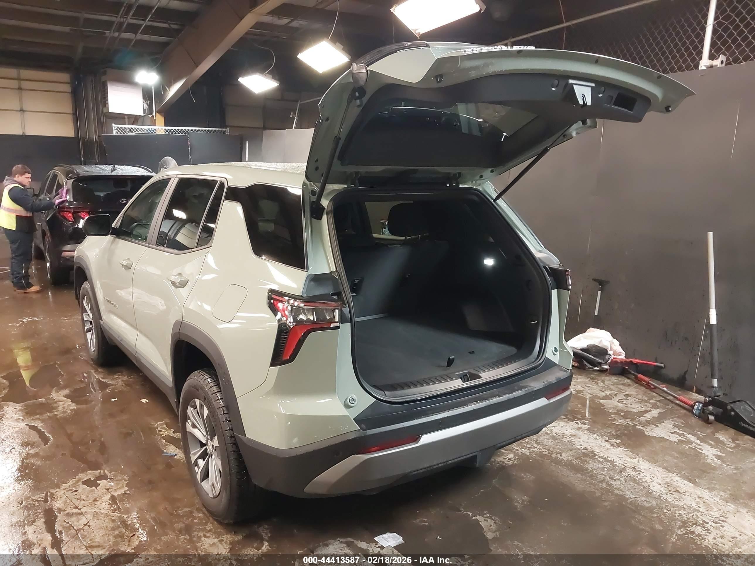 2025 Chevrolet Equinox Awd Lt Gray vin: 3GNAXPEG8SL130121